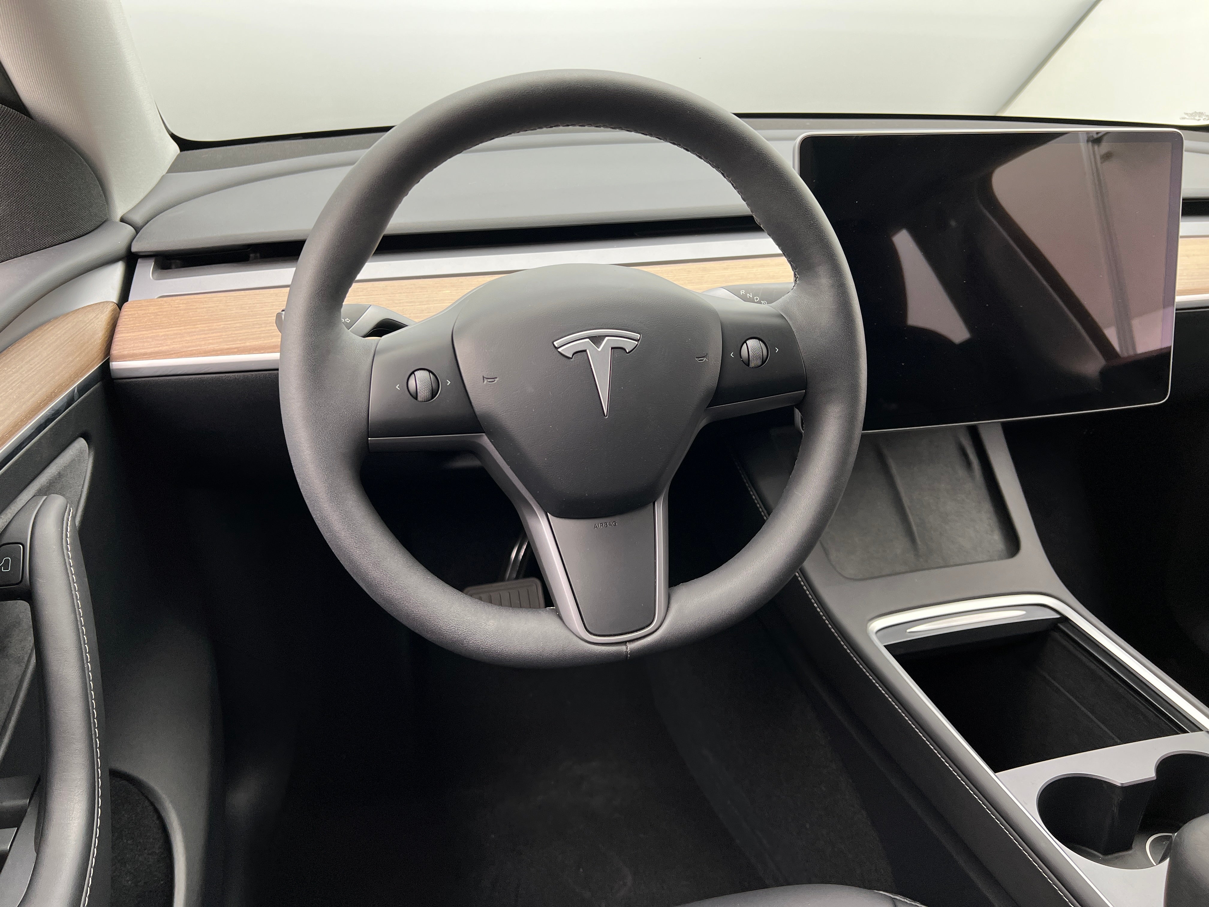 Thumbnail: 2024 Tesla Model Y - 4