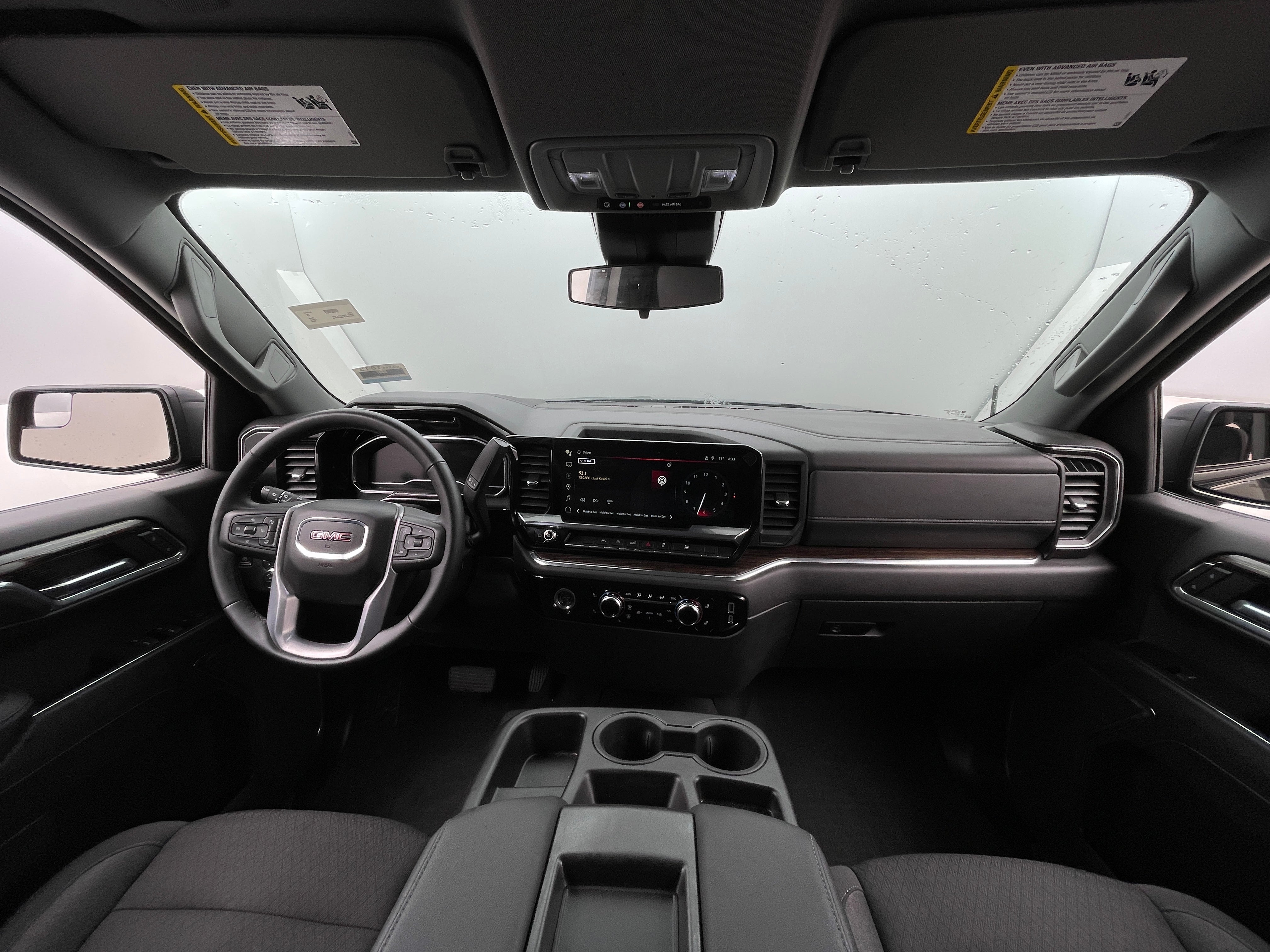 2024 GMC Sierra 1500 Elevation 3