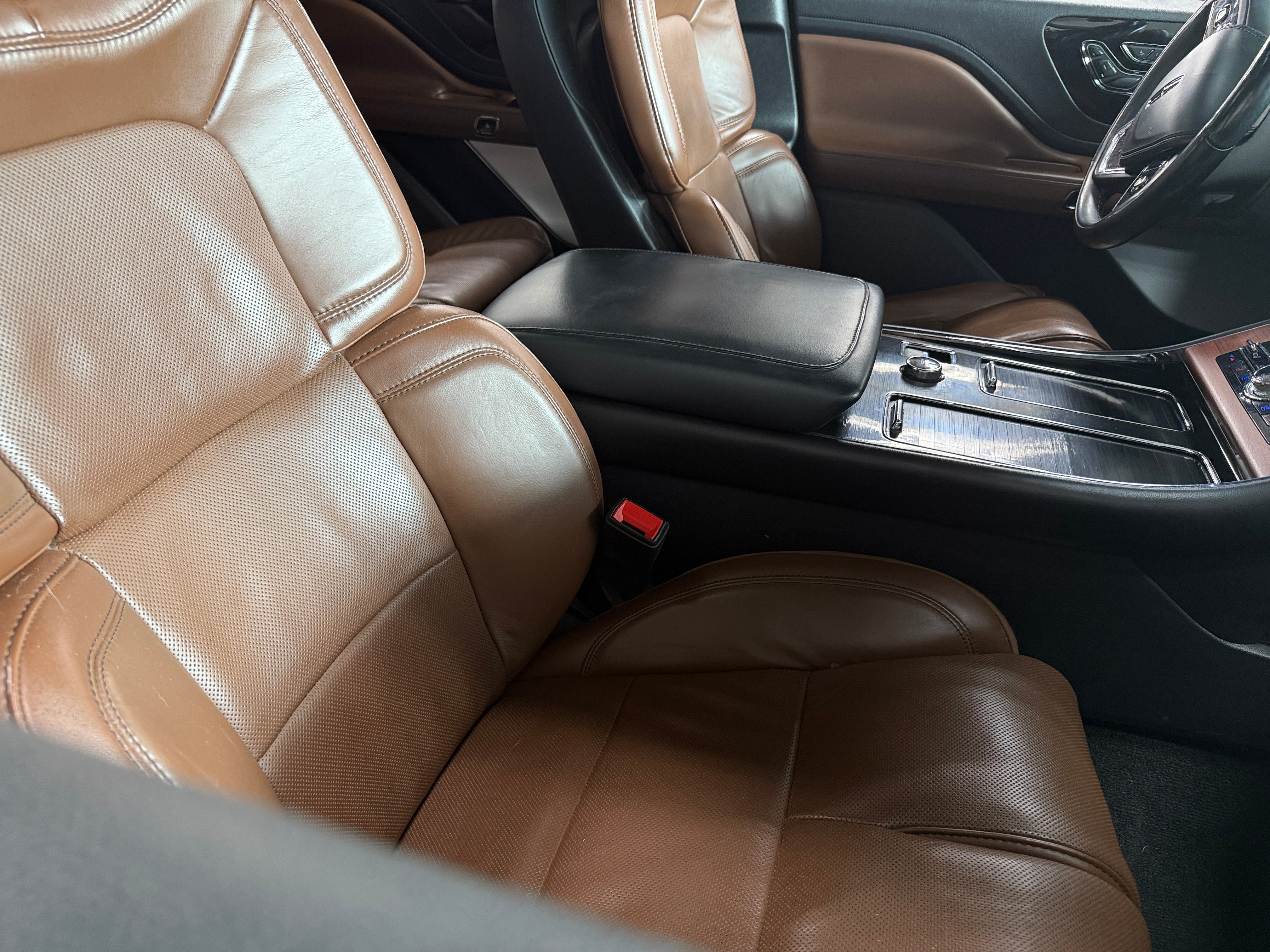 Thumbnail: 2021 Lincoln Aviator - 2