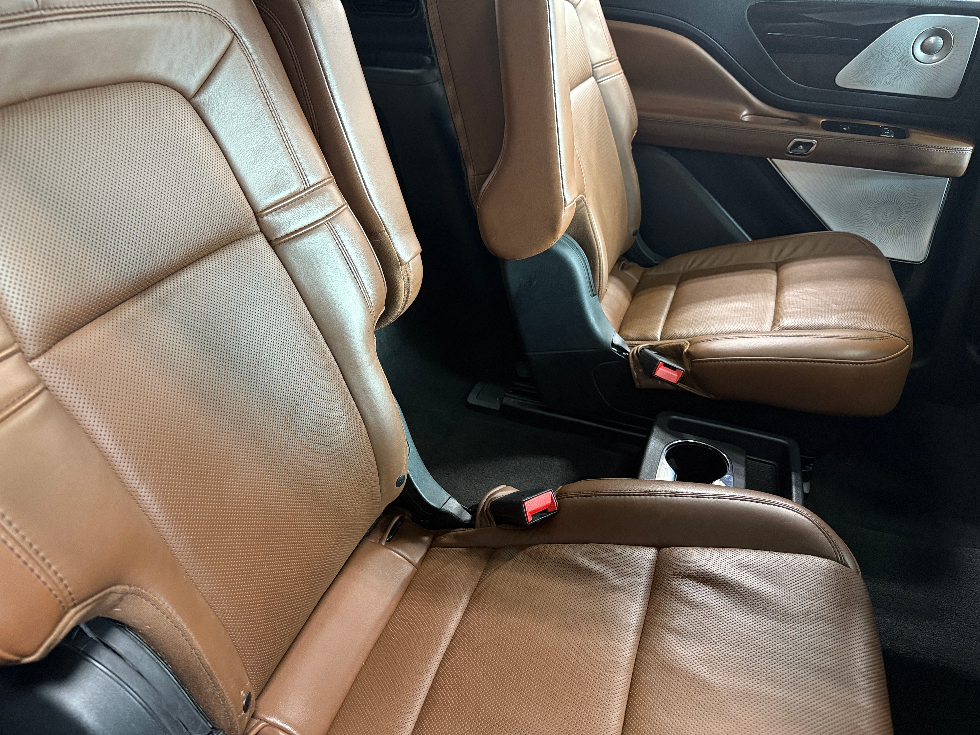 Thumbnail: 2021 Lincoln Aviator - 6