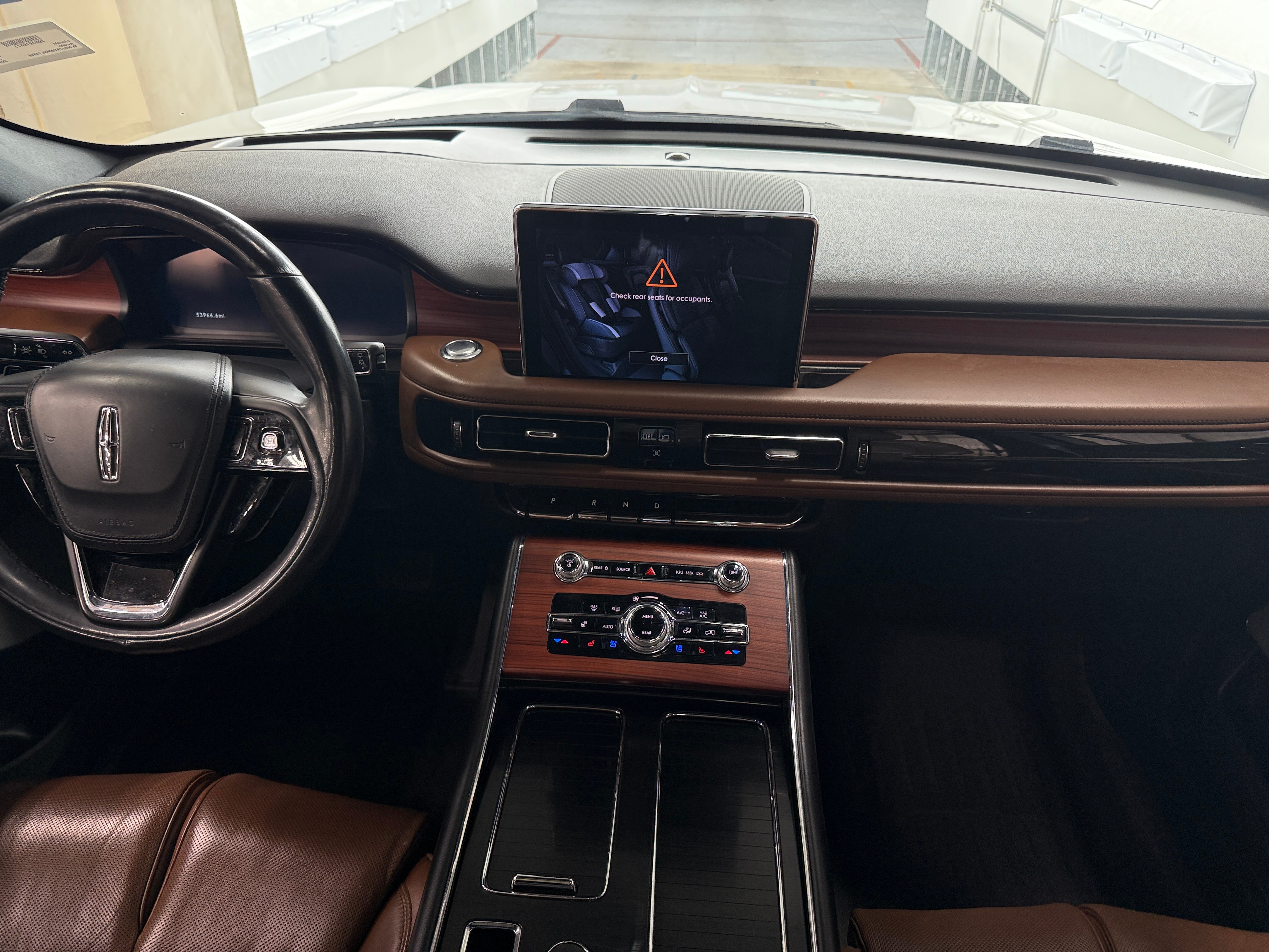 Thumbnail: 2021 Lincoln Aviator - 3