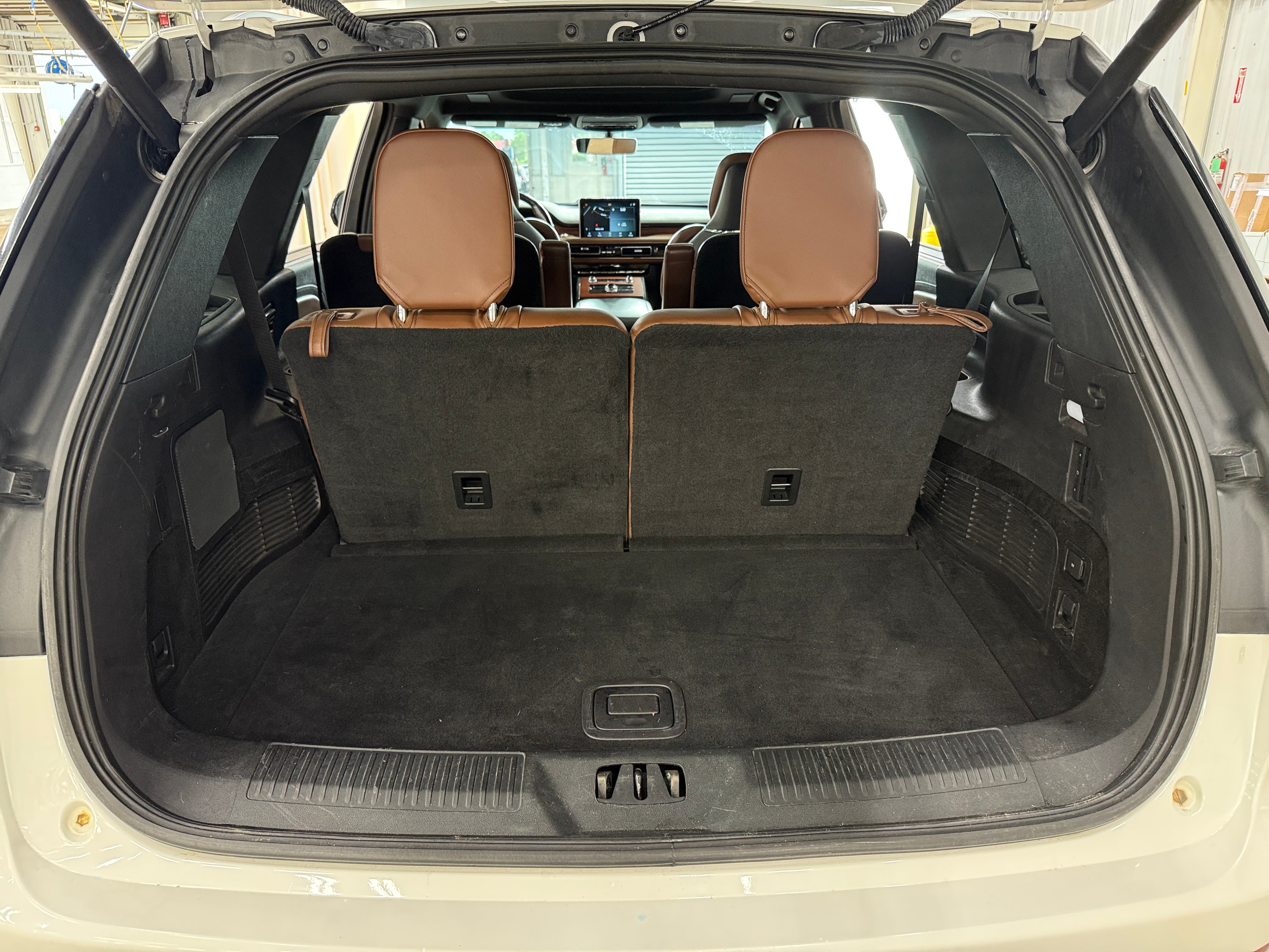 Thumbnail: 2021 Lincoln Aviator - 7