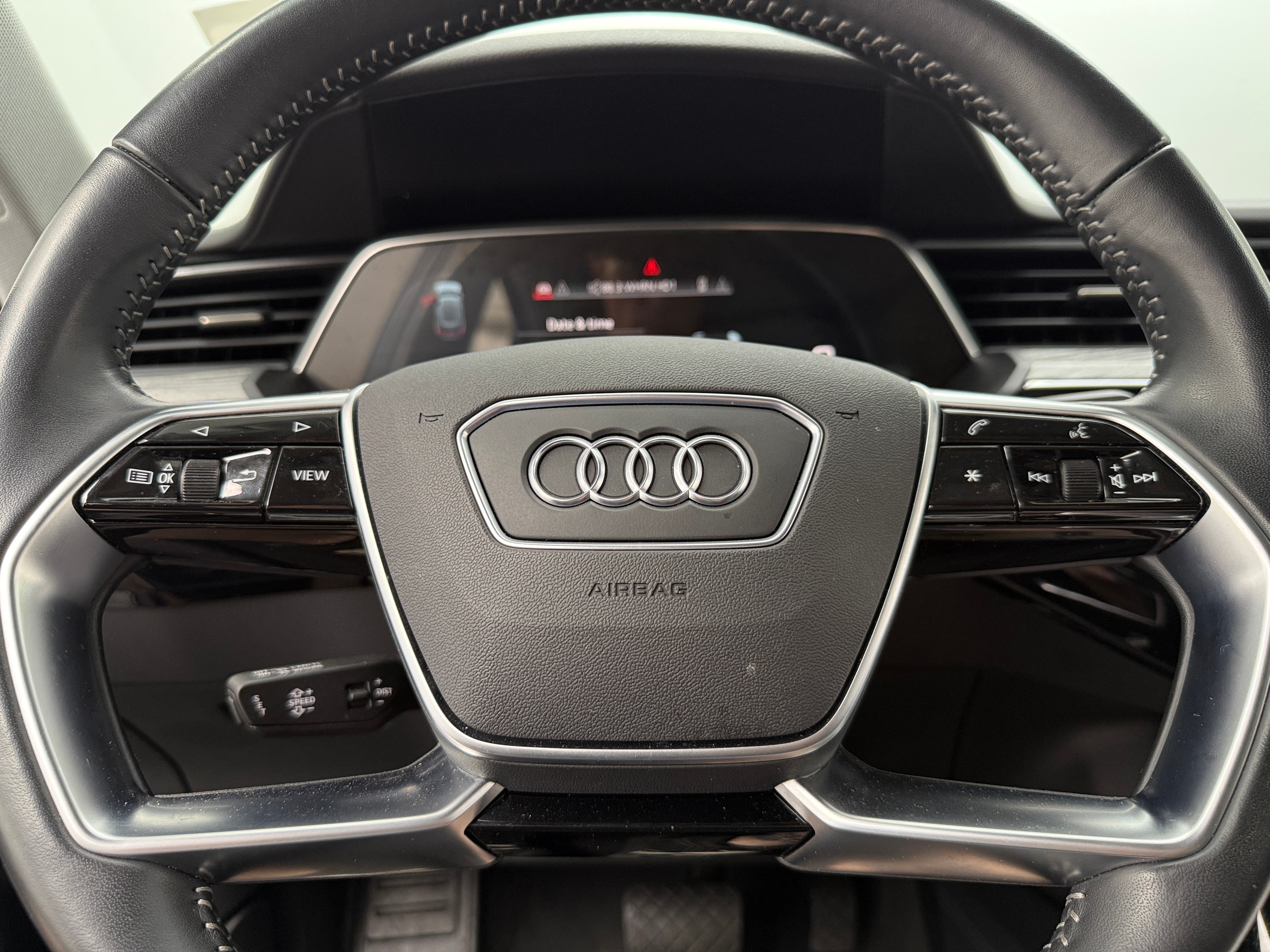 2021 Audi e-tron S Prestige 4
