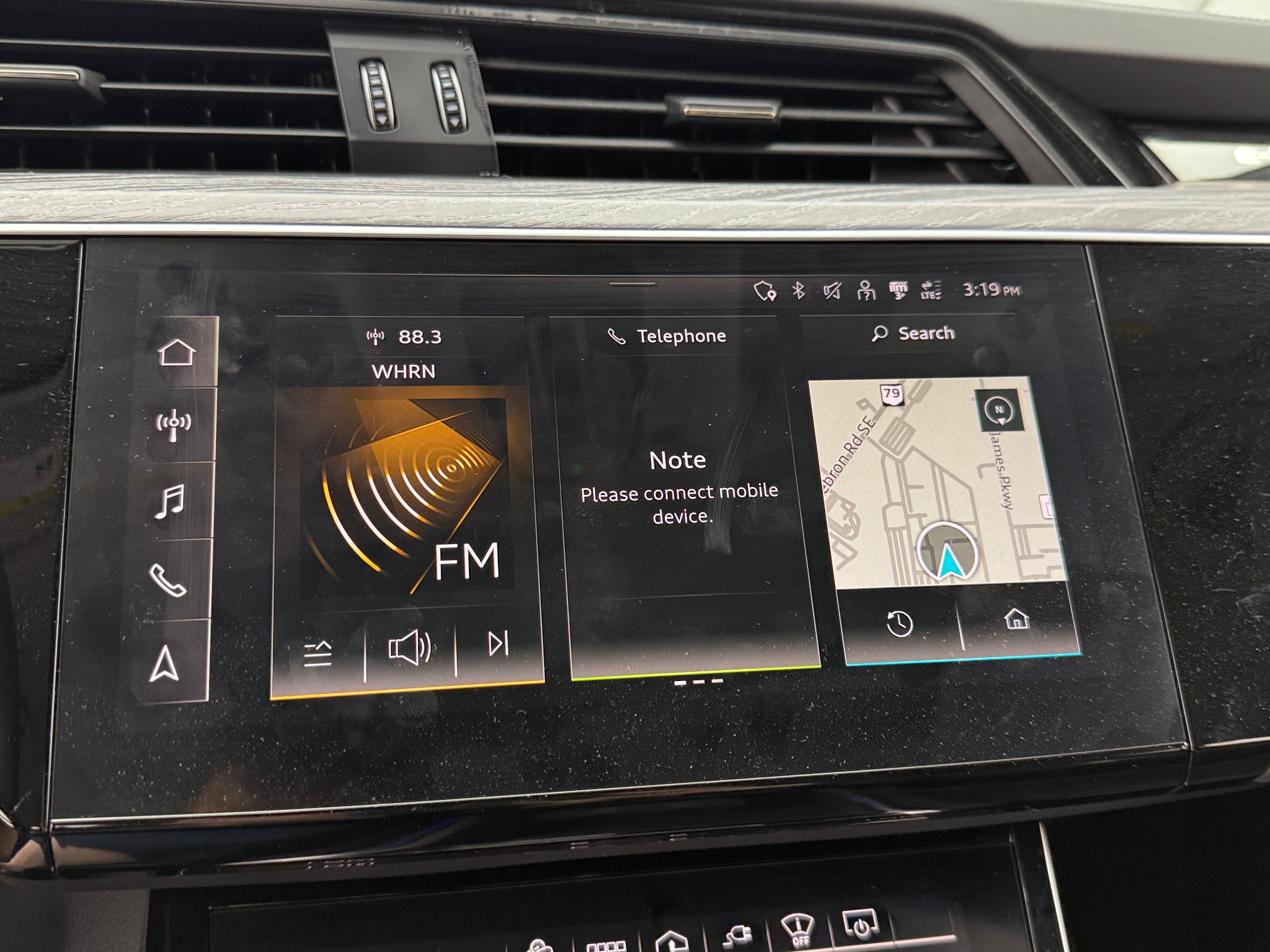 2021 Audi e-tron S Prestige 3