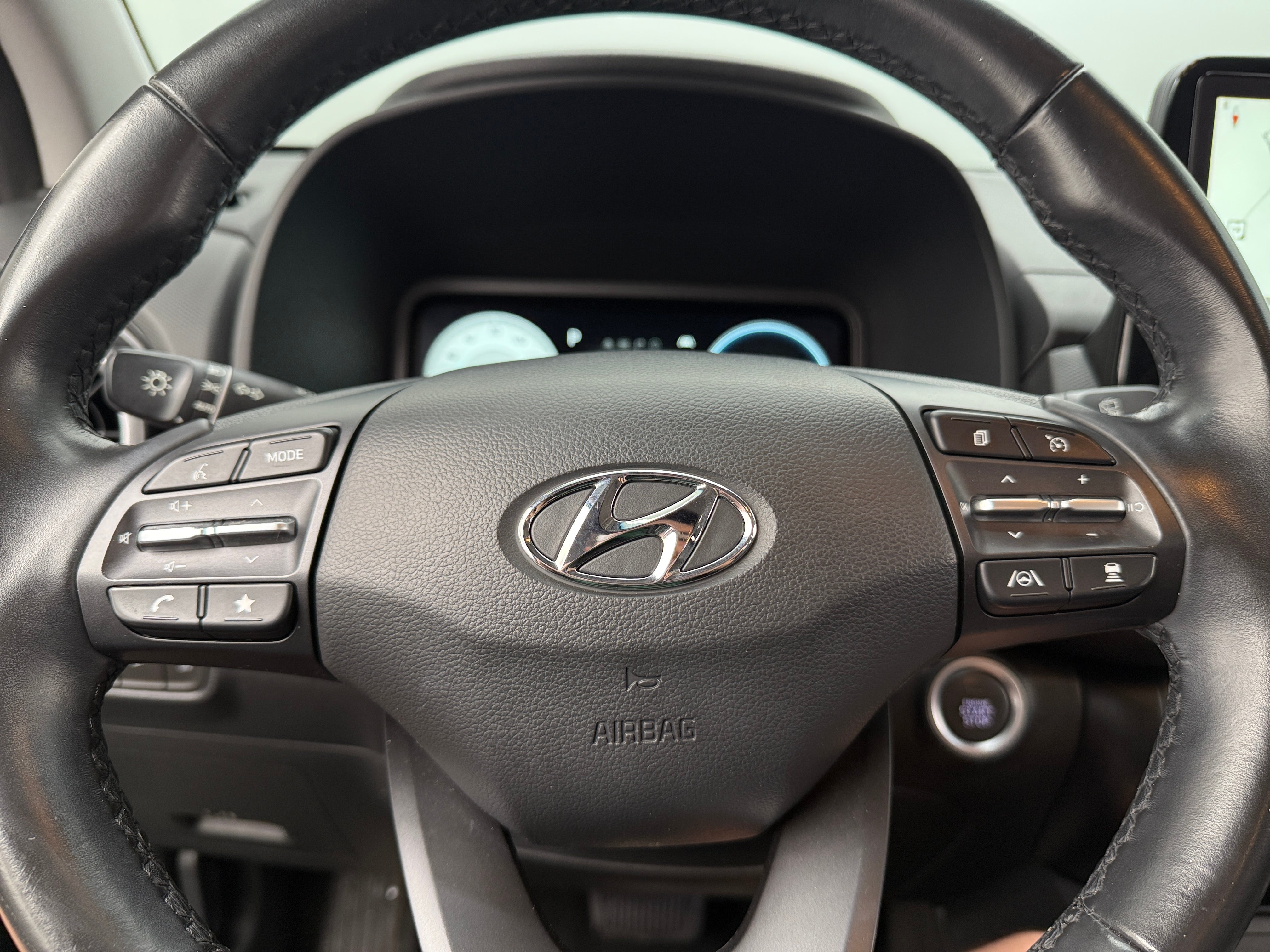 2022 Hyundai Kona Limited 4