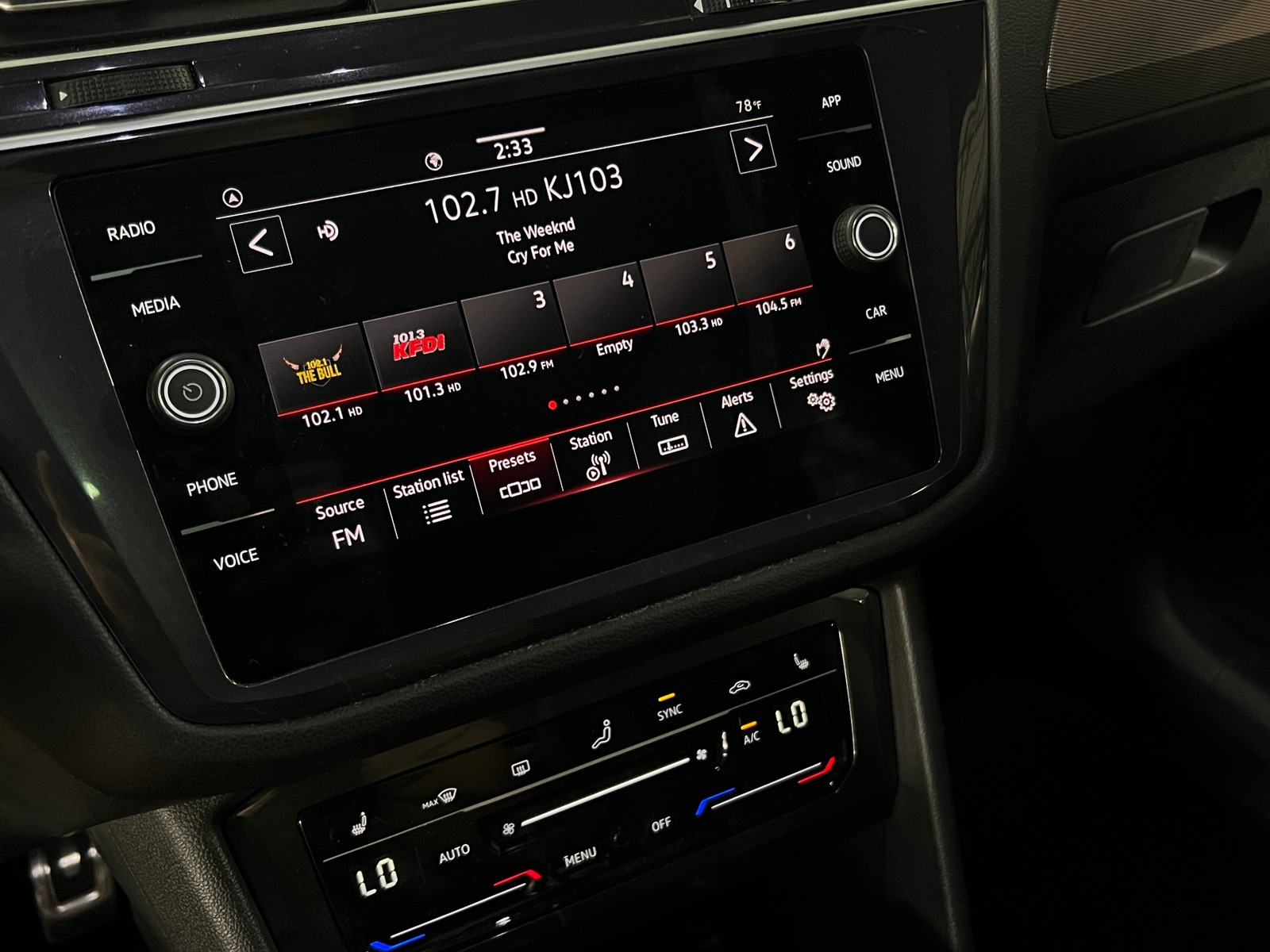 Thumbnail: 2024 Volkswagen Tiguan - 3