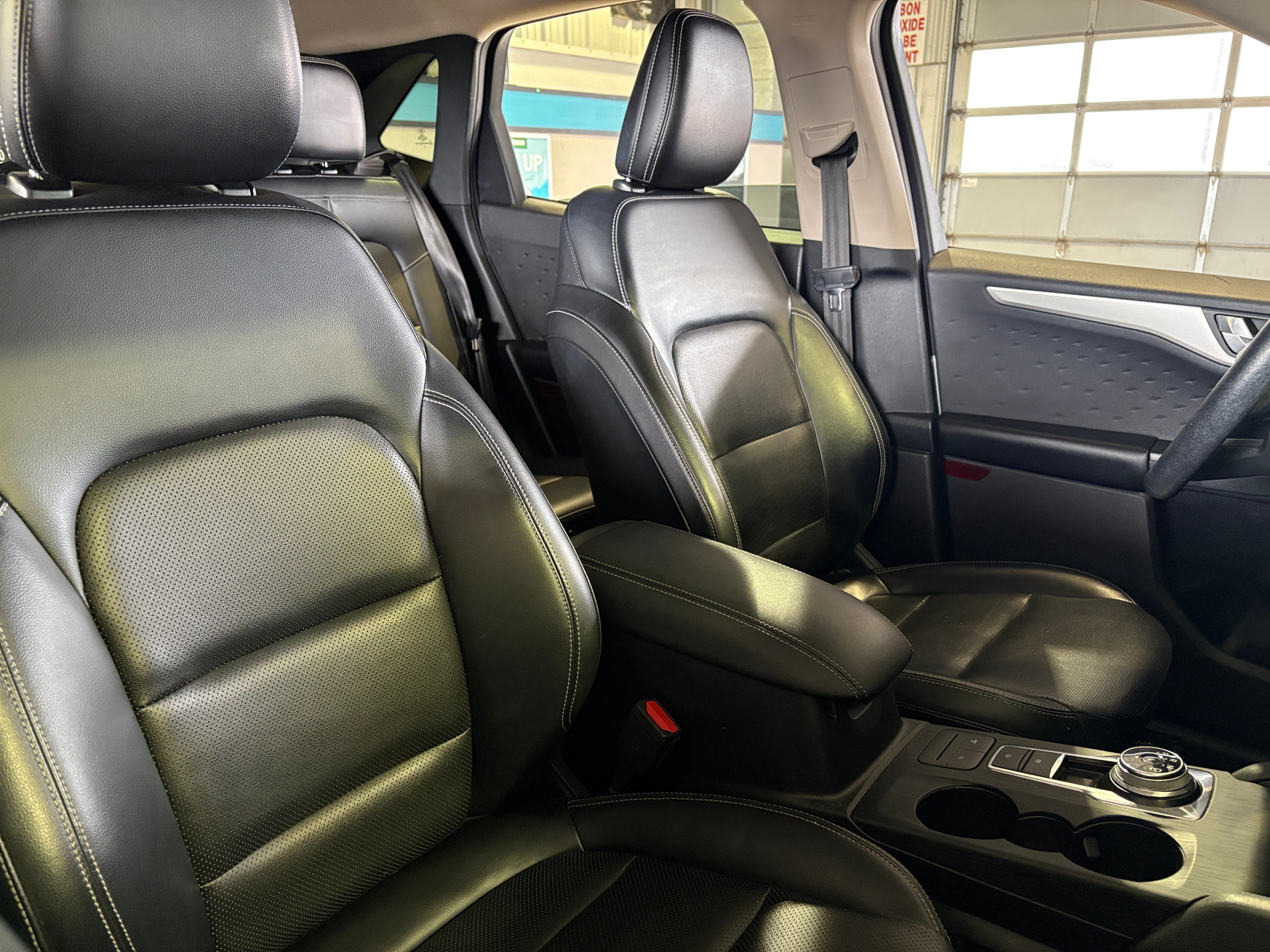 2020 Ford Escape SEL 2