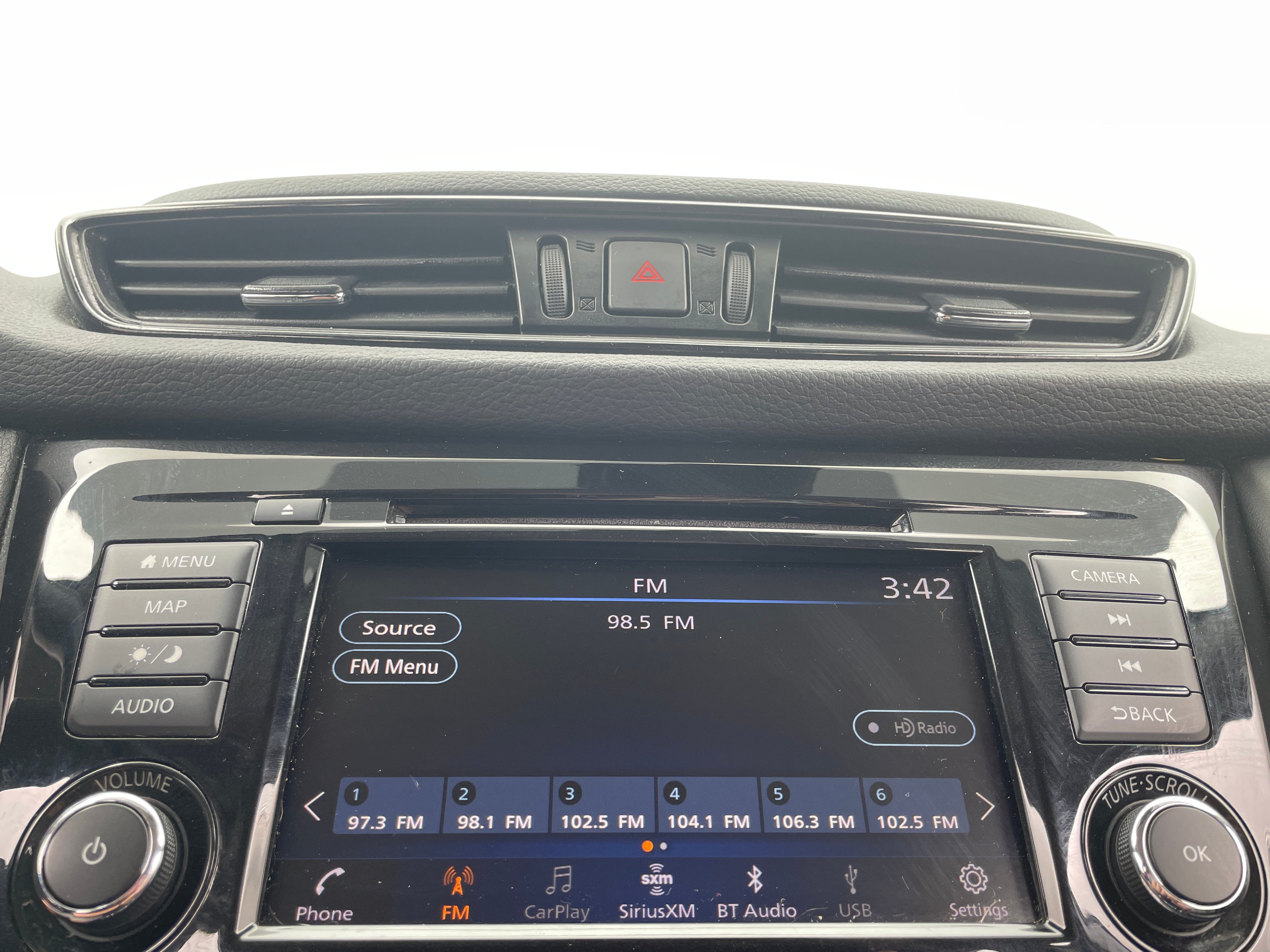 2018 Nissan Rogue SL 3