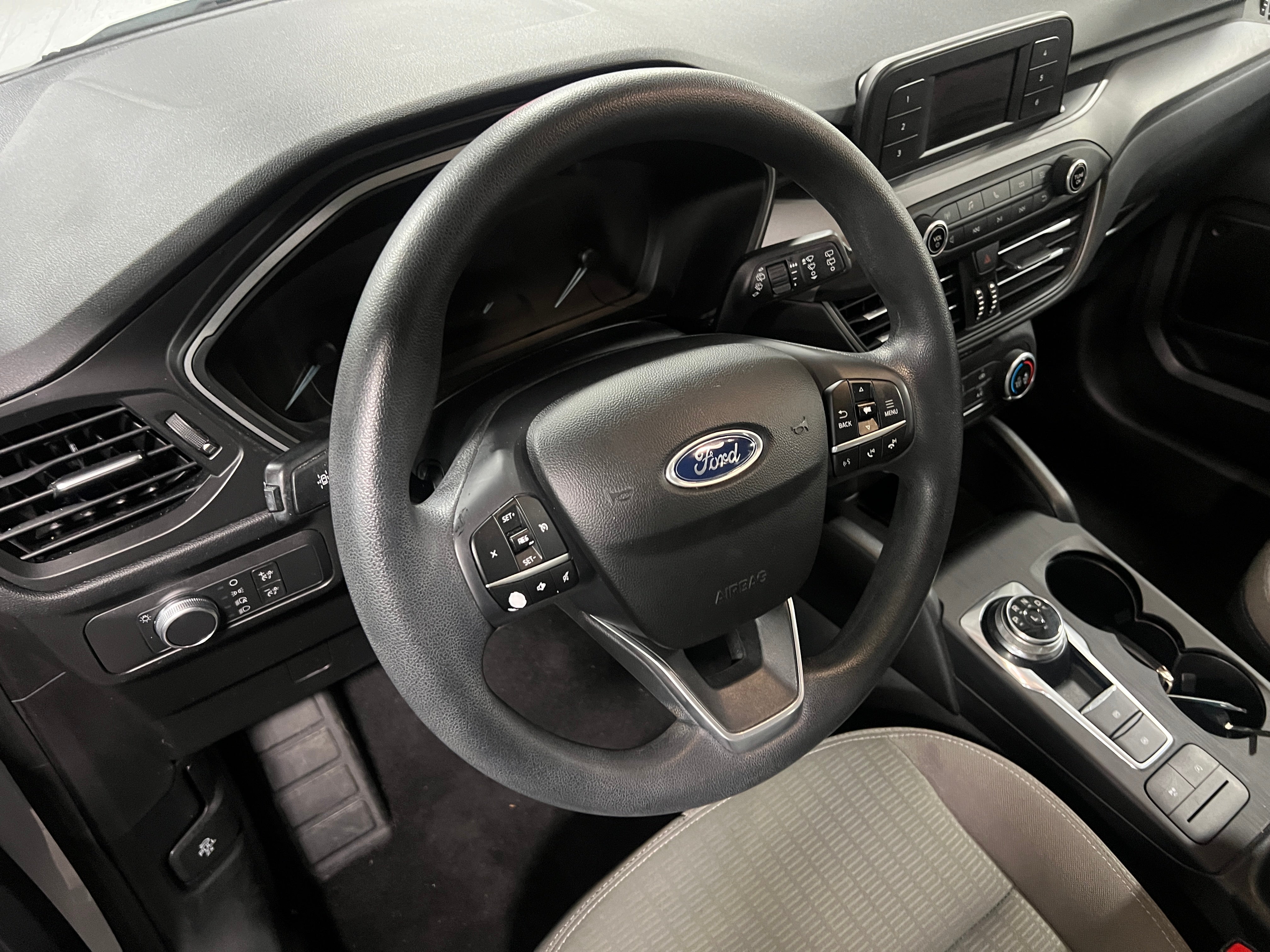2020 Ford Escape S 5