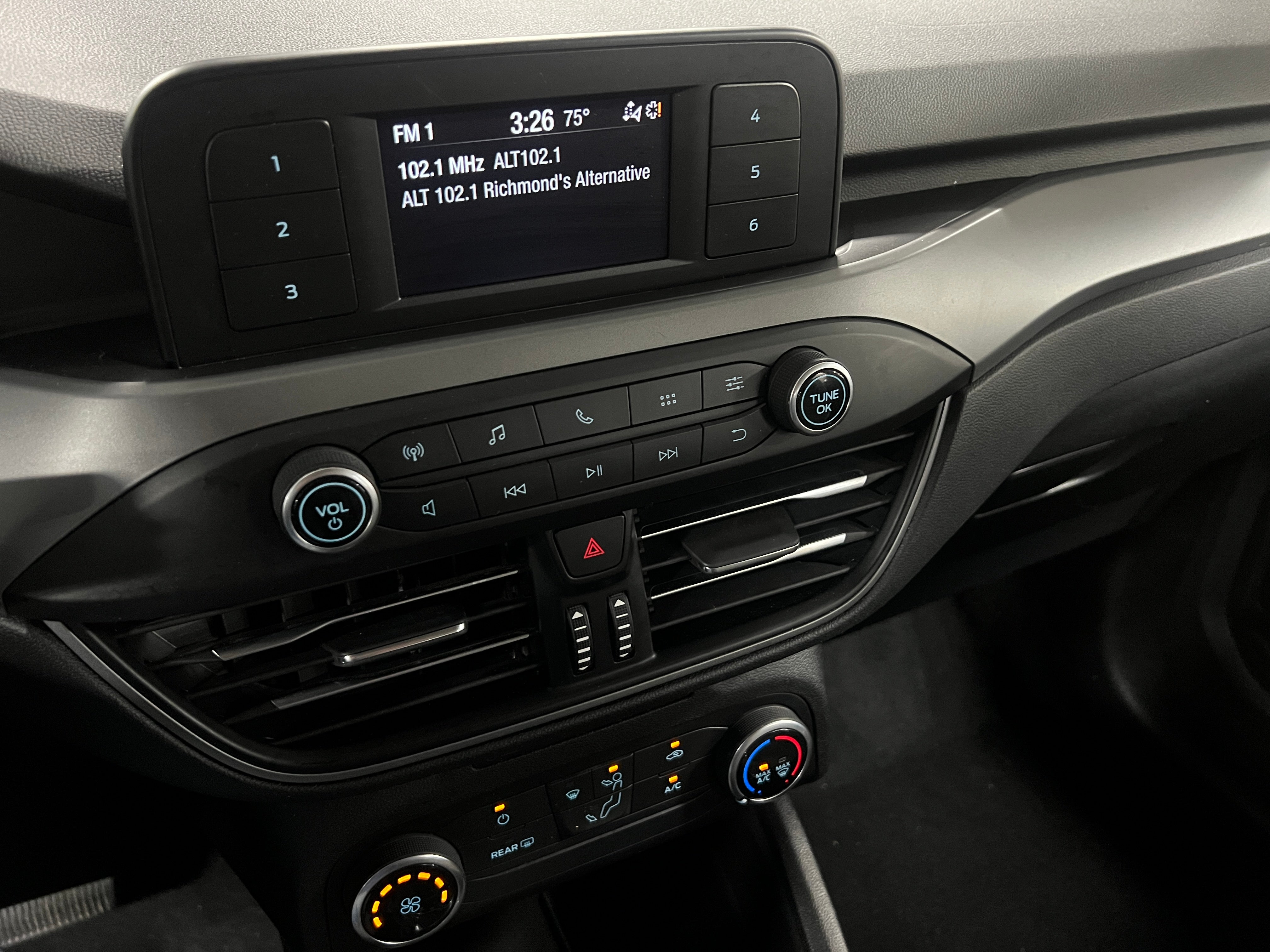 2020 Ford Escape S 4