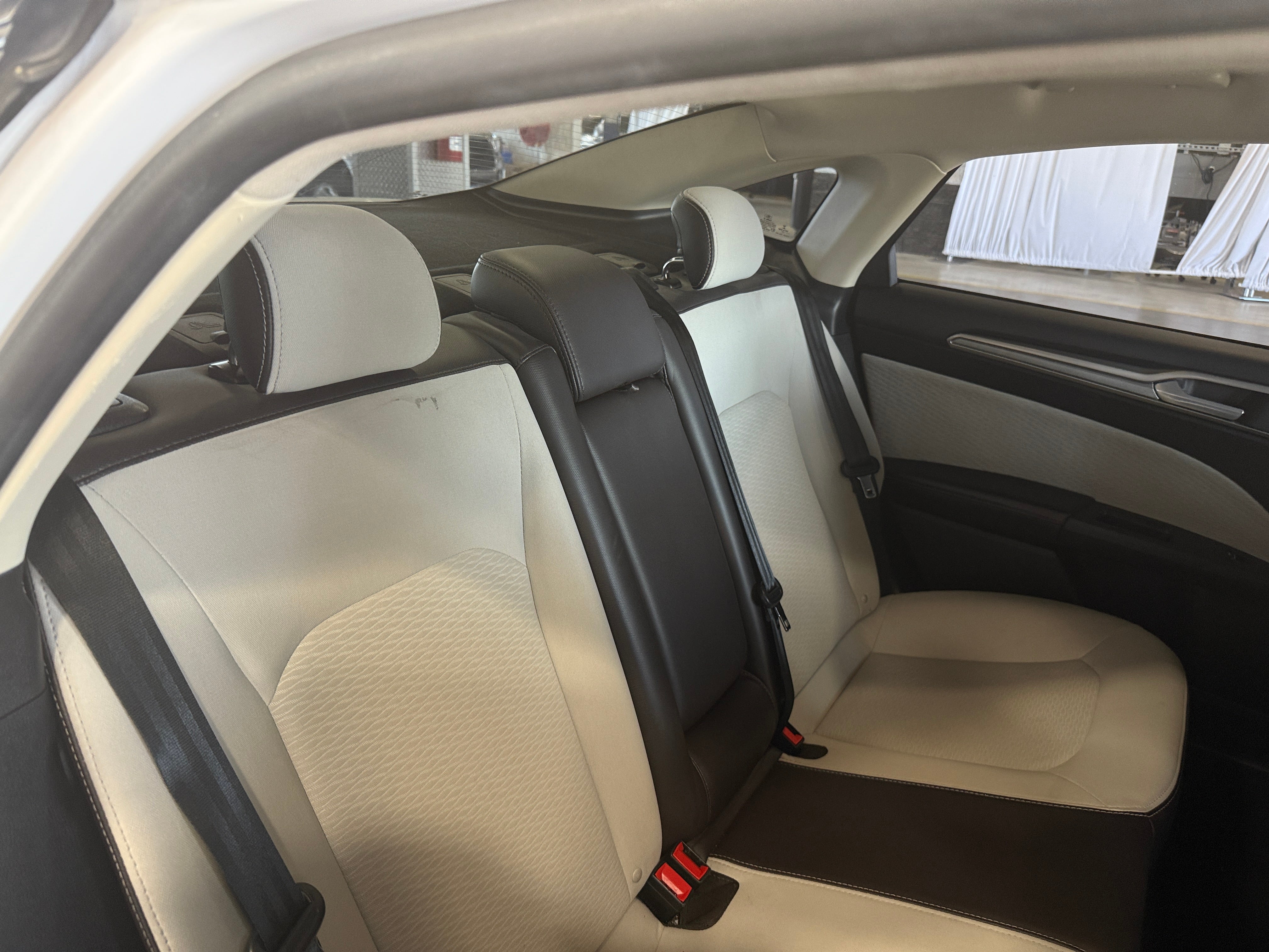 2020 Ford Fusion SE 6