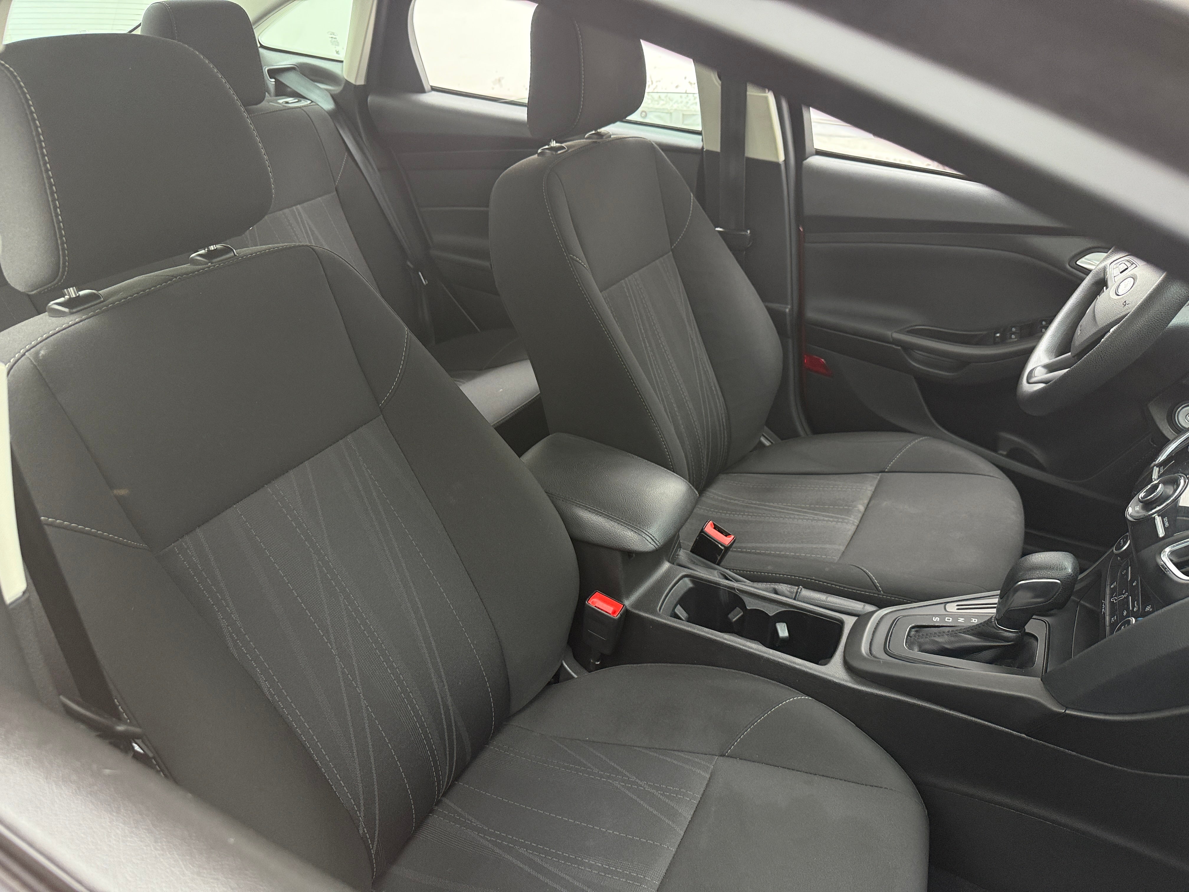 2018 Ford Focus SEL 2