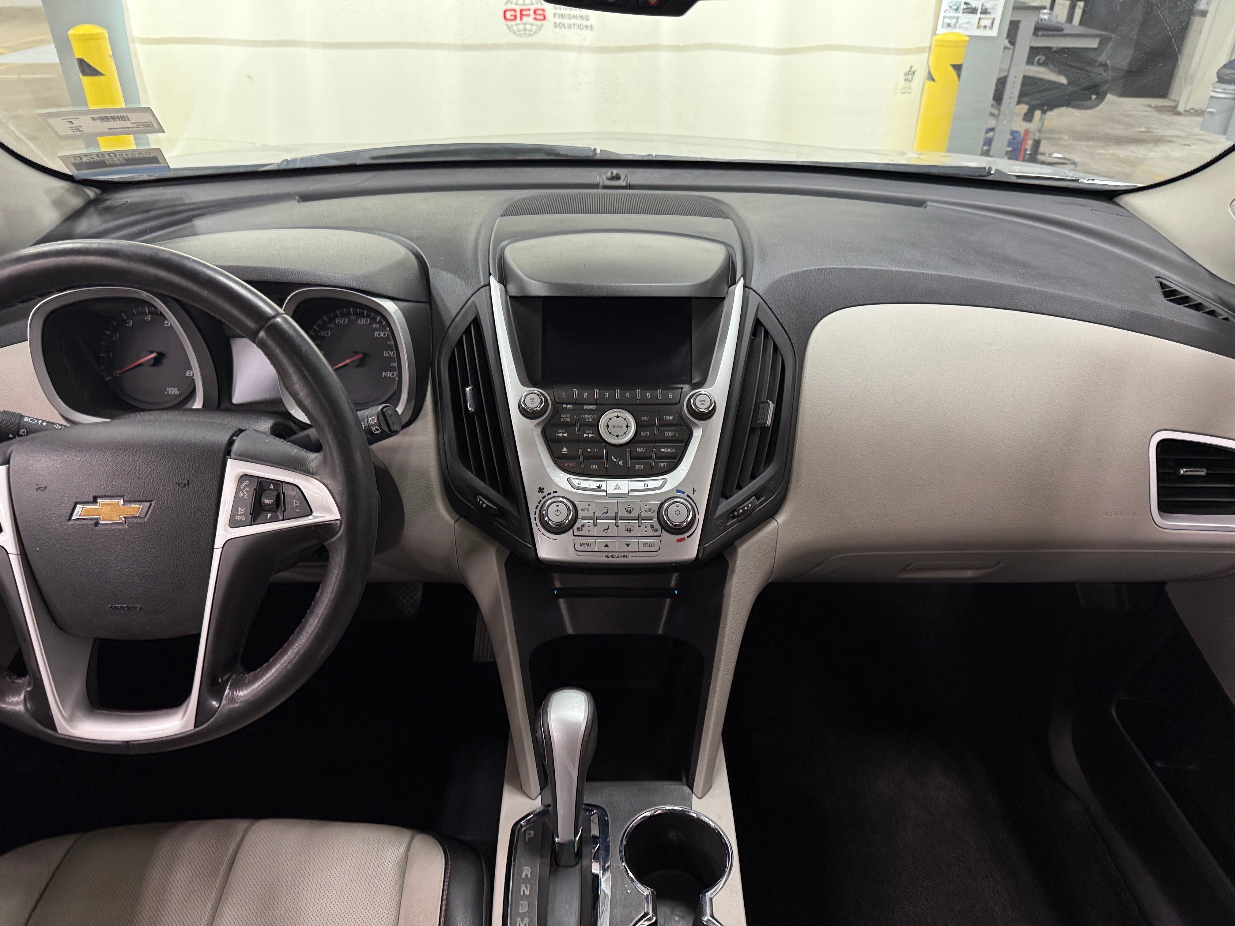 2011 Chevrolet Equinox LTZ 2