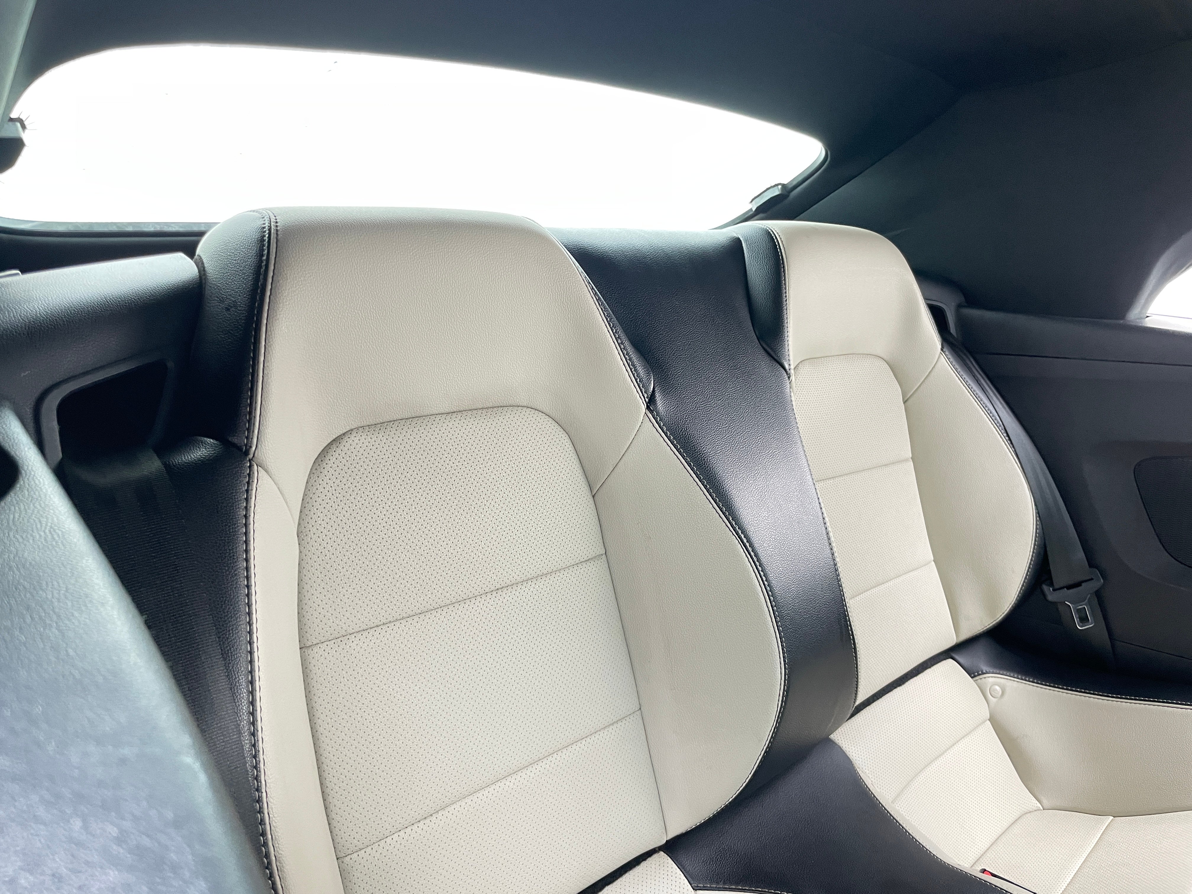 2020 Ford Mustang  4