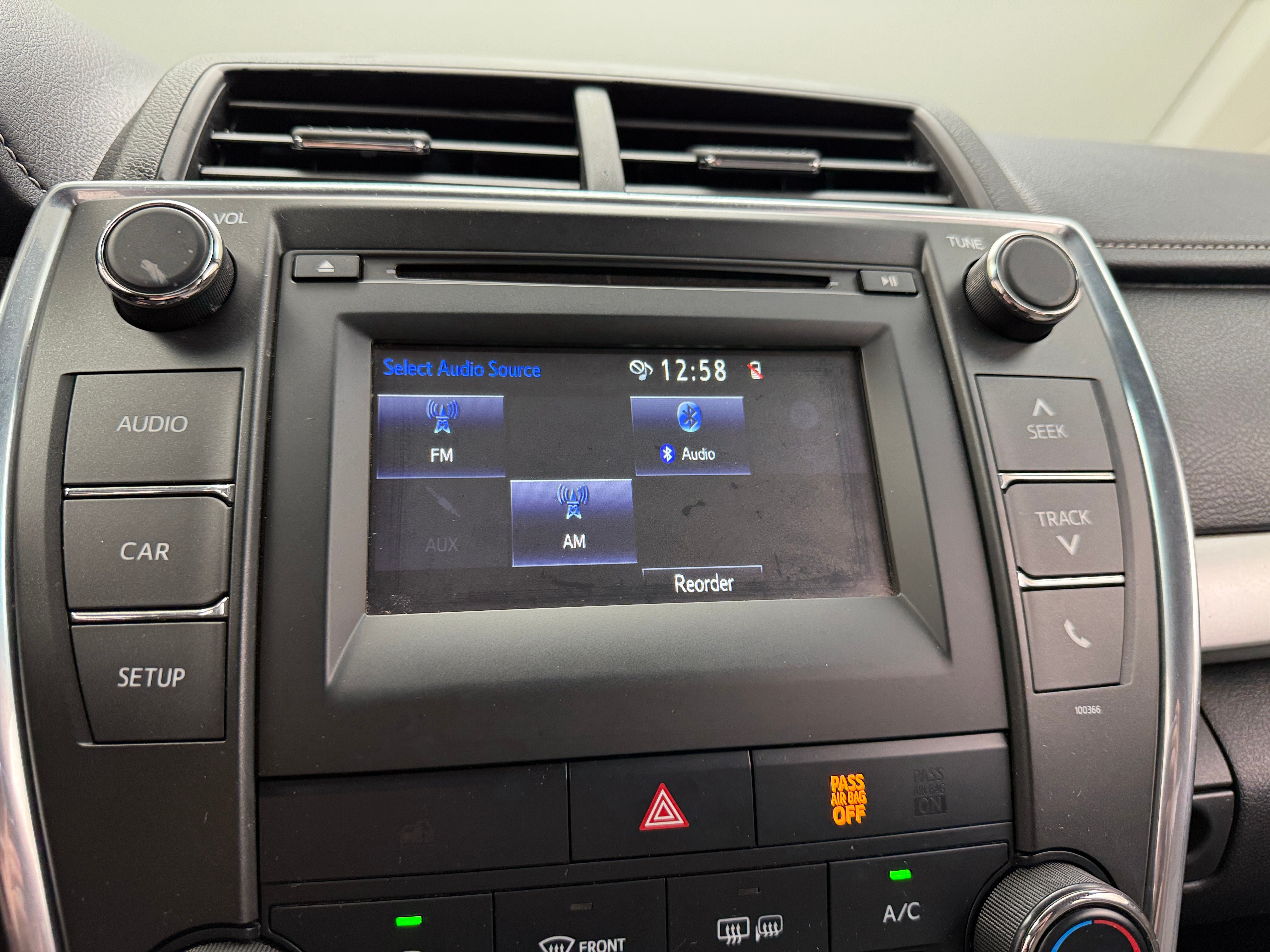 2015 Toyota Camry SE 4