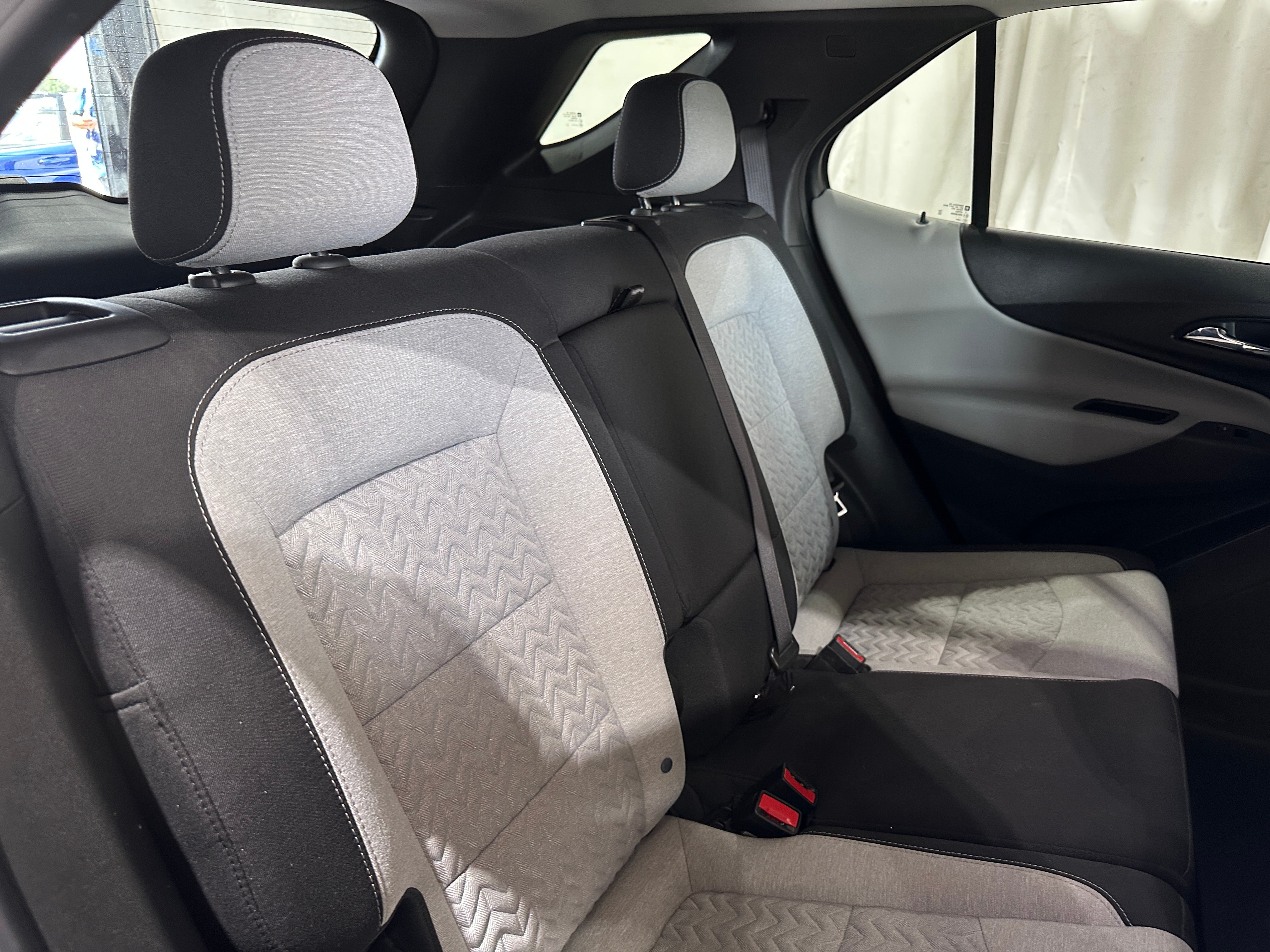 Thumbnail: 2022 Chevrolet Equinox - 6