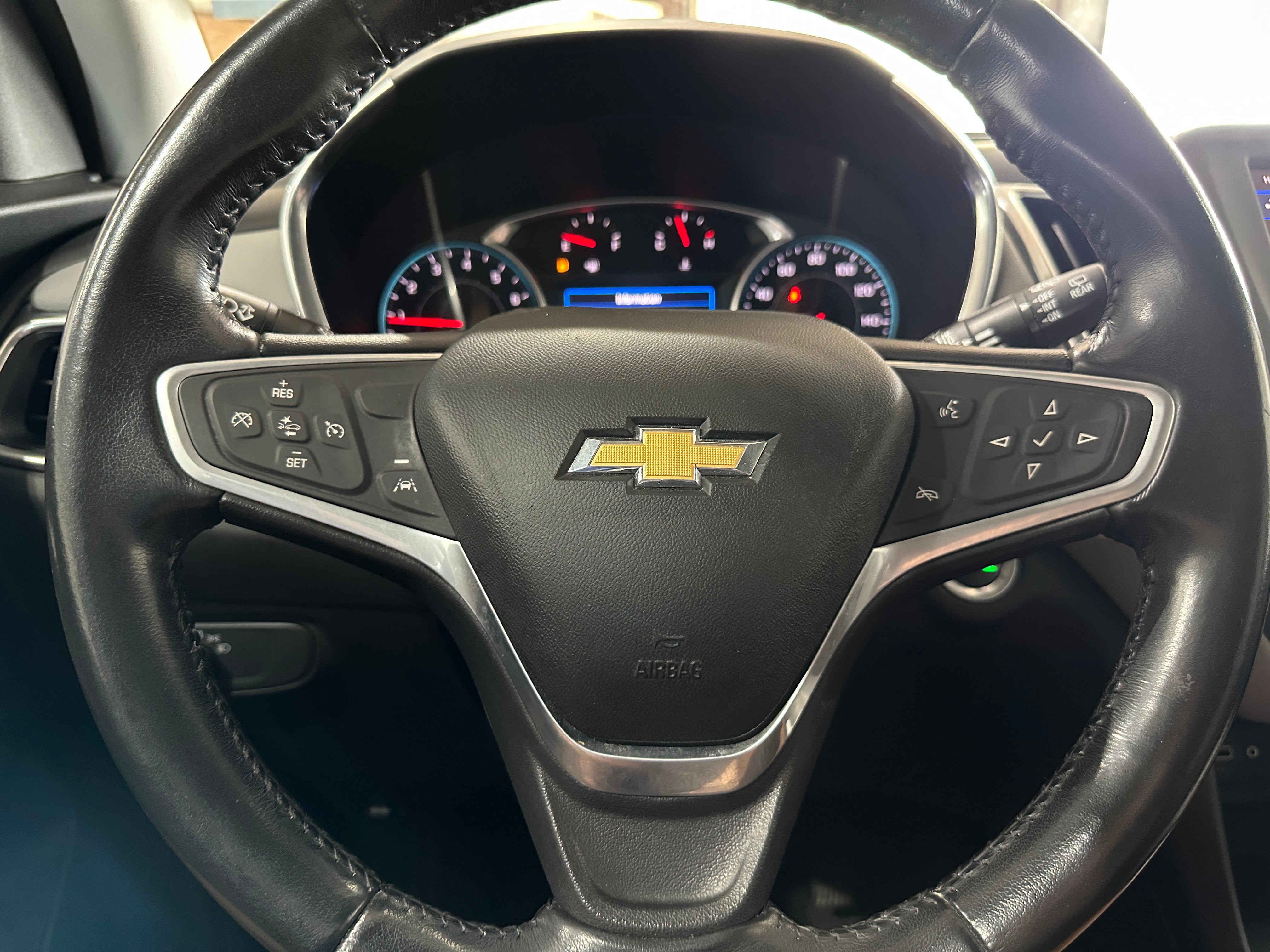 Thumbnail: 2022 Chevrolet Equinox - 5