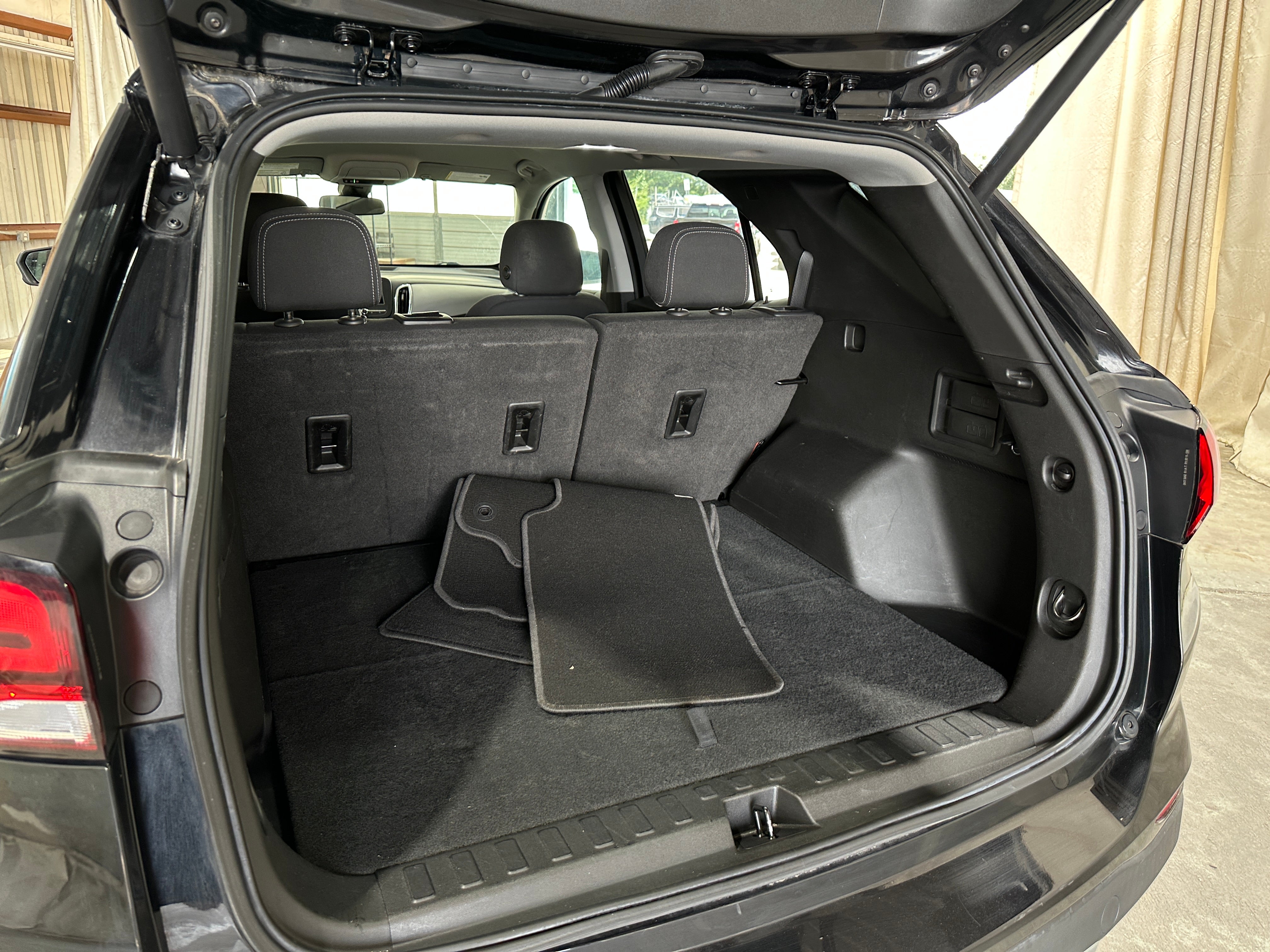Thumbnail: 2022 Chevrolet Equinox - 7