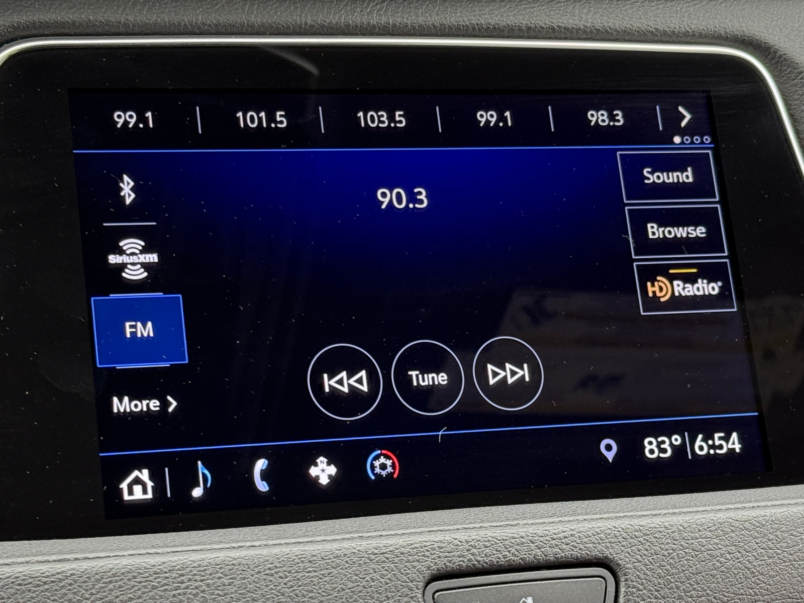 Thumbnail: 2019 Cadillac XT4 - 3