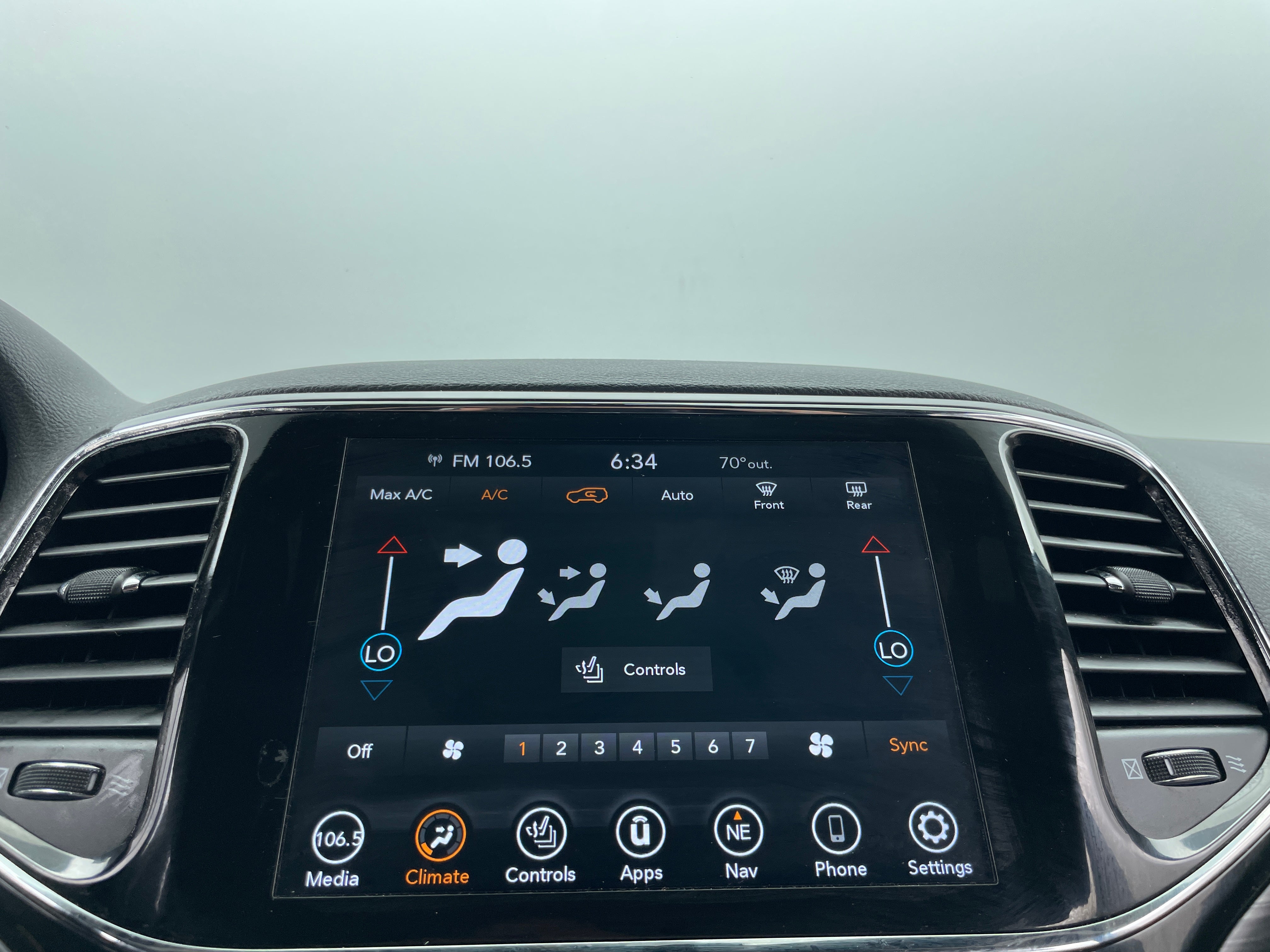 Thumbnail: 2022 Jeep Grand Cherokee - 4