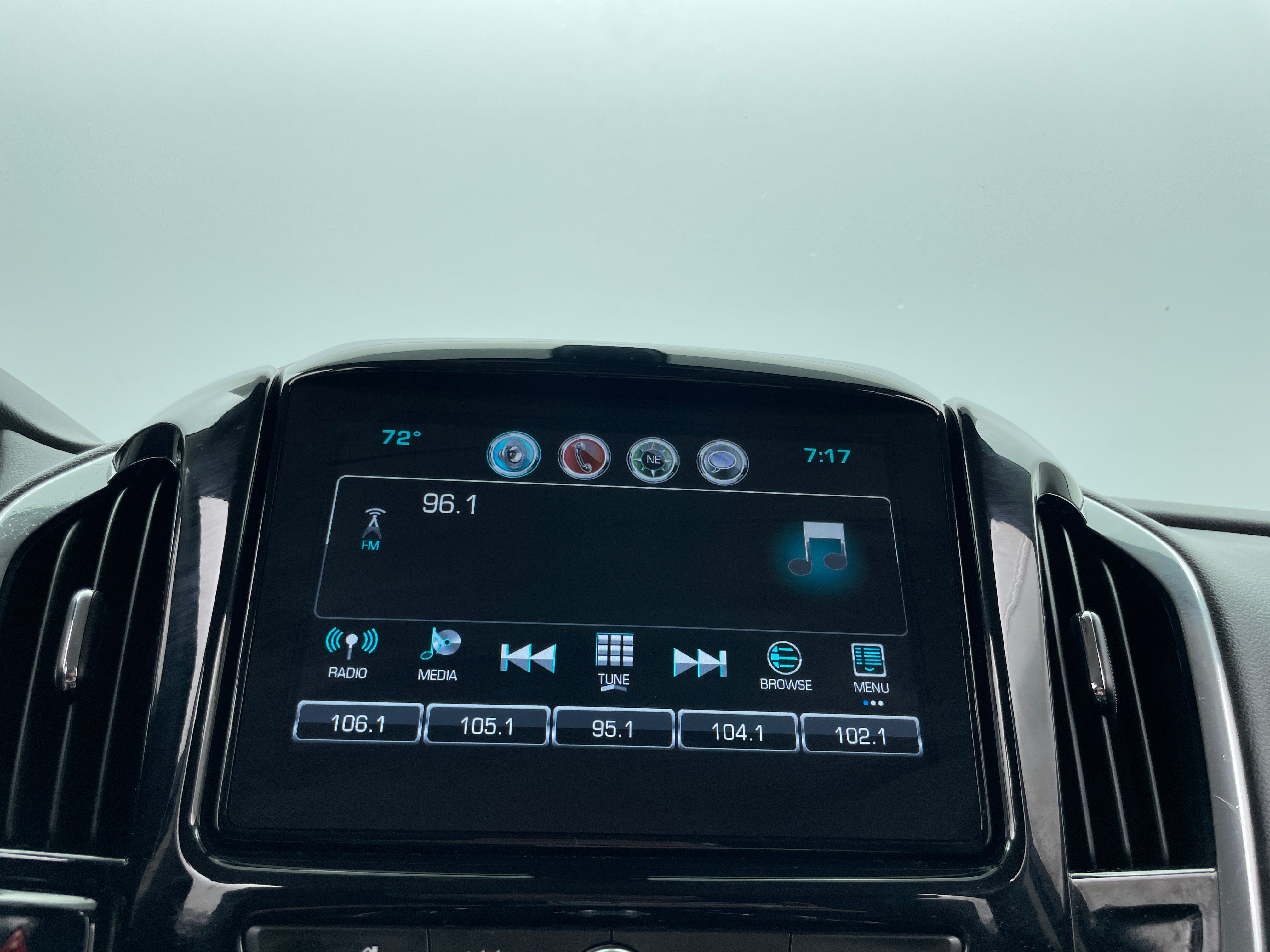 Thumbnail: 2018 Chevrolet Traverse - 4