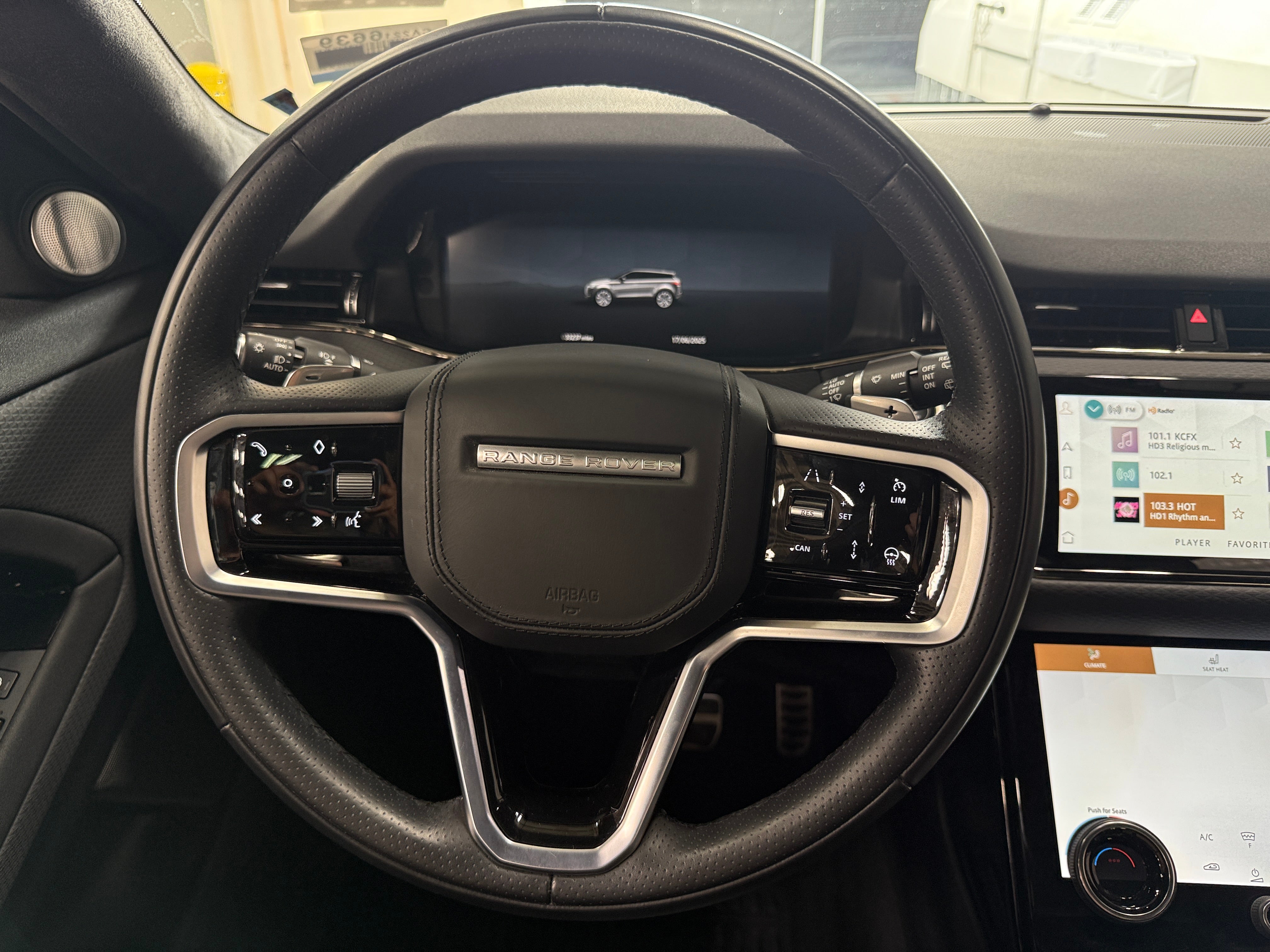2023 Land Rover Range Rover Evoque R-Dynamic HST 4