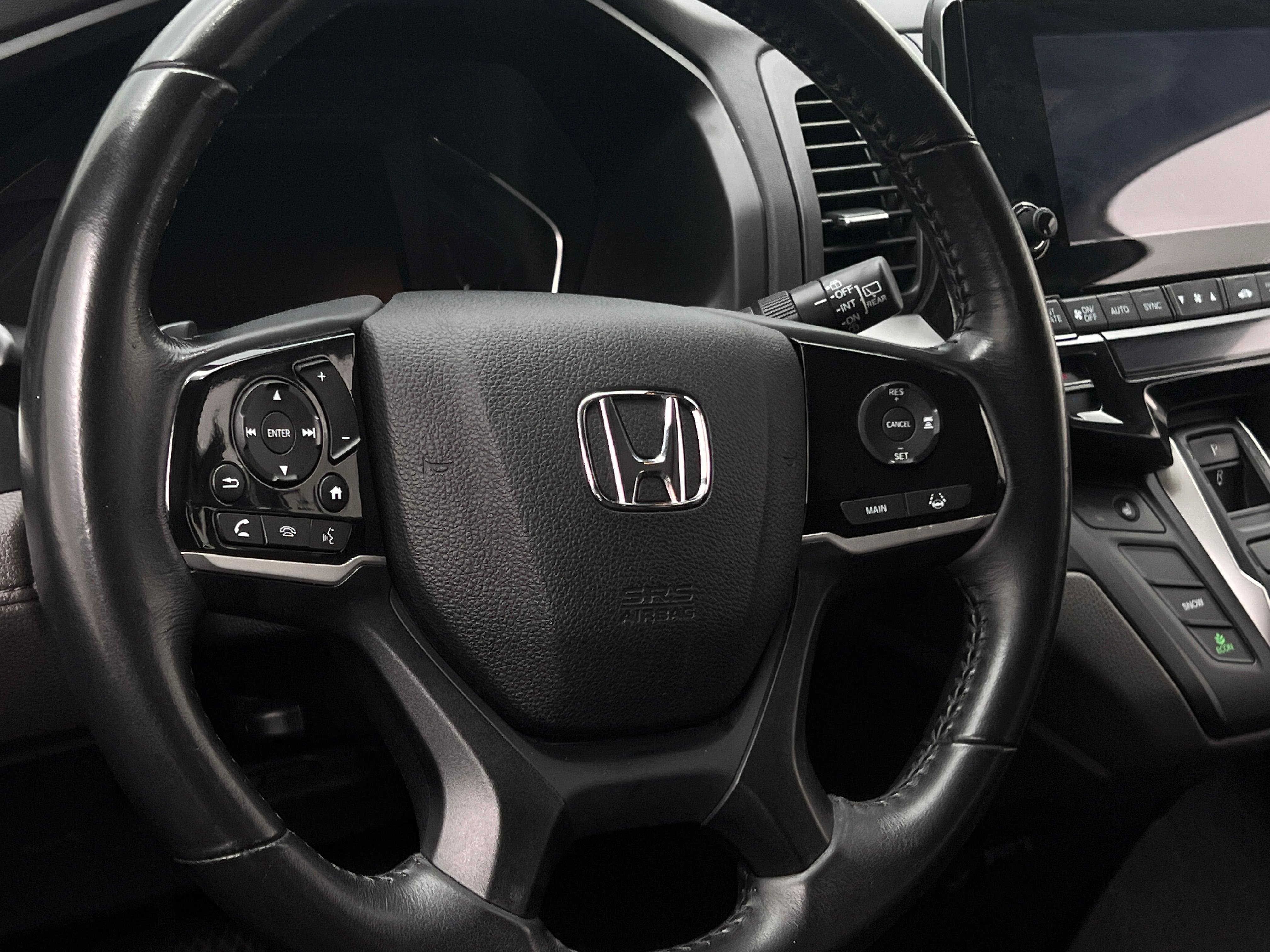 Thumbnail: 2018 Honda Odyssey - 4