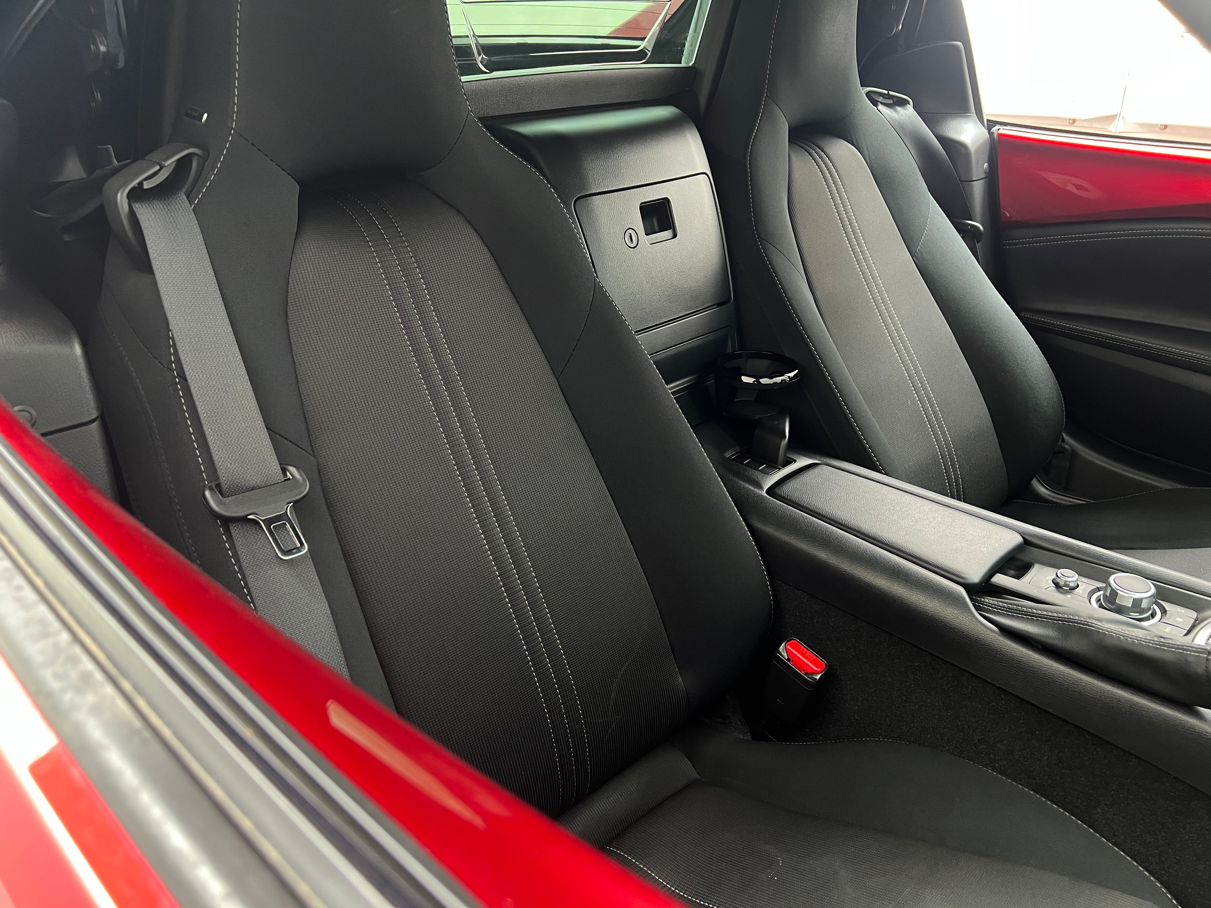 2021 Mazda MX-5 Miata Club 2