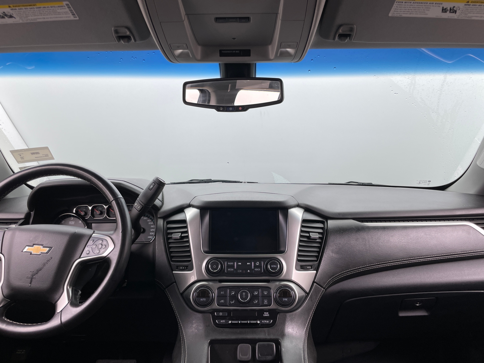 Thumbnail: 2019 Chevrolet Tahoe - 3