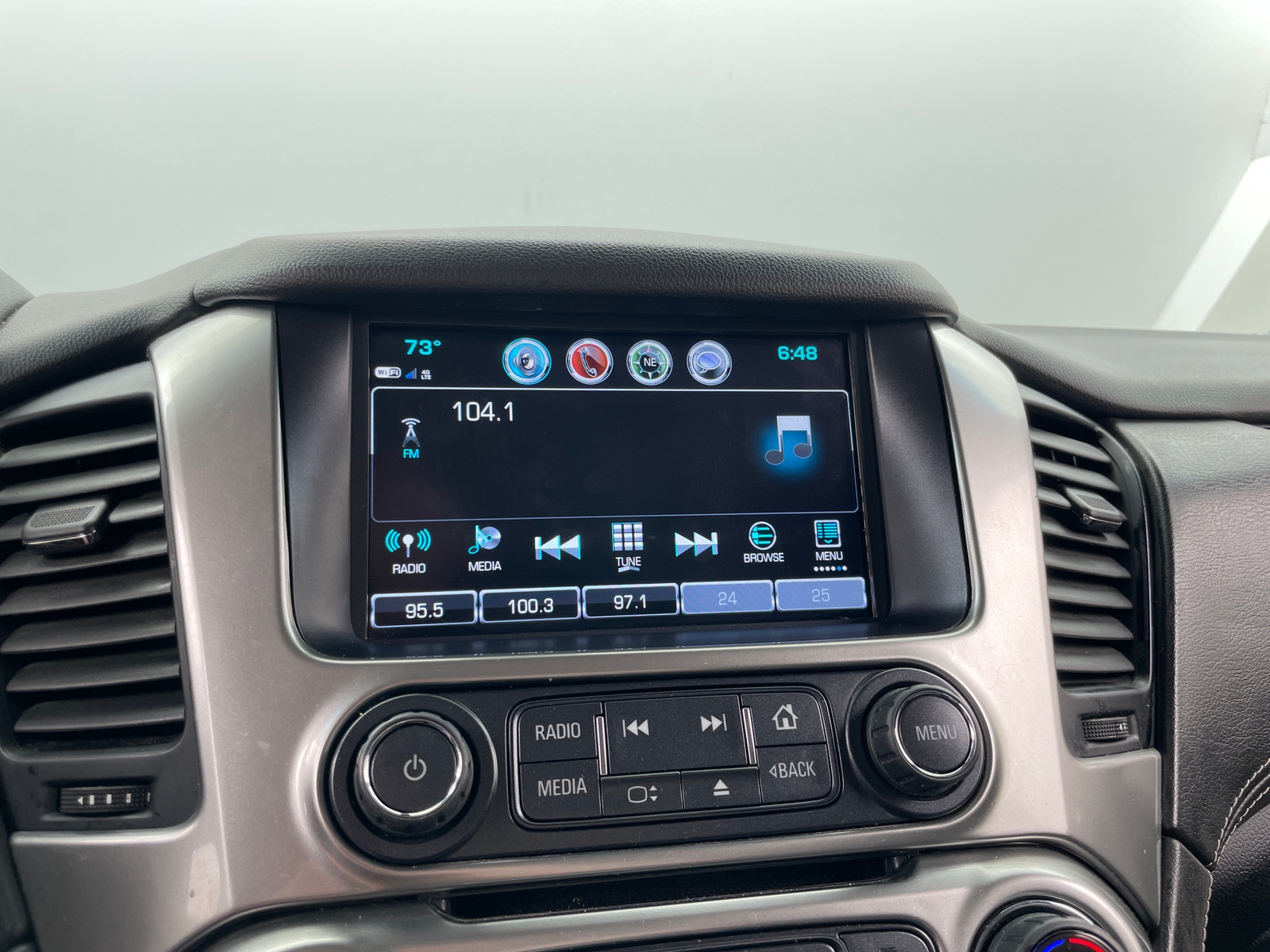 Thumbnail: 2019 Chevrolet Tahoe - 4