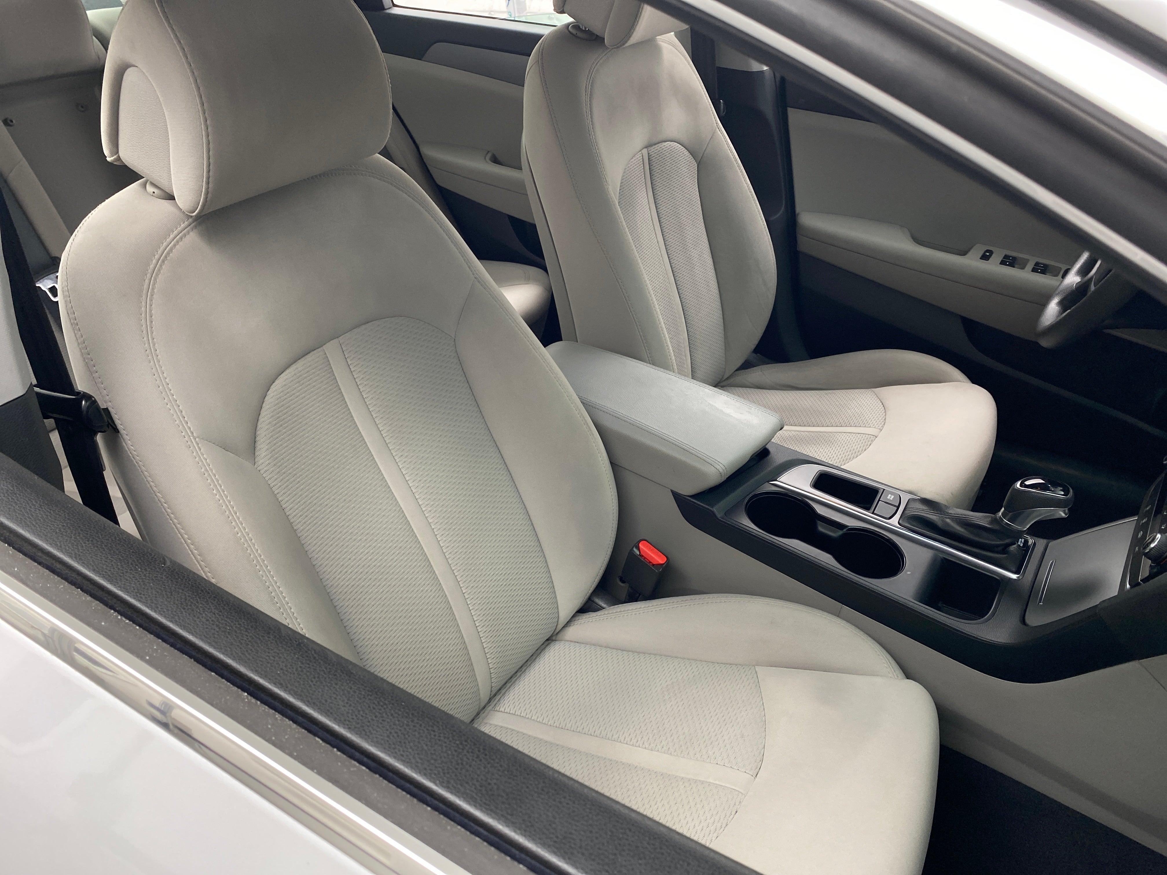 2017 Hyundai Sonata SE 2