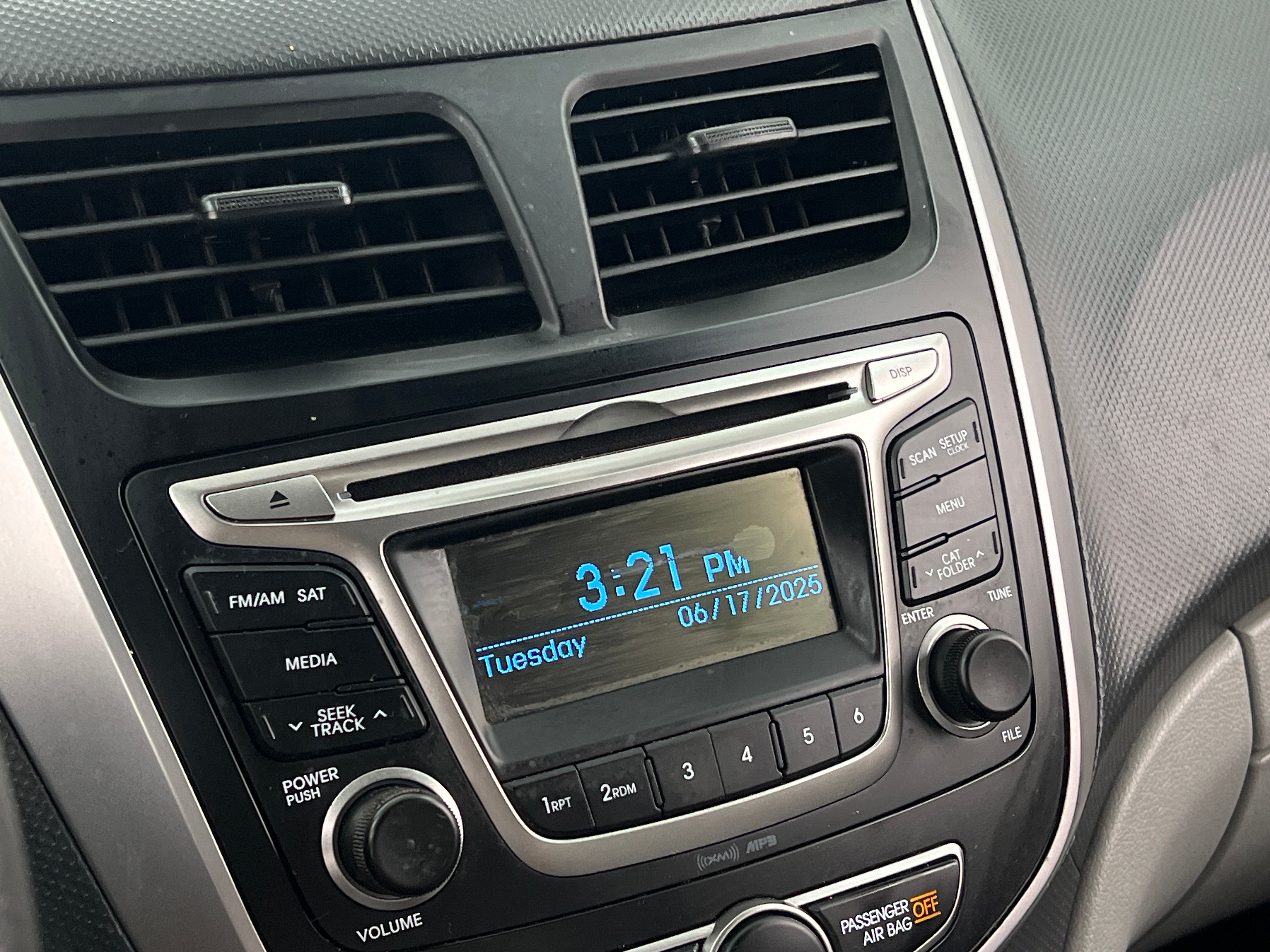 2017 Hyundai Accent SE 4