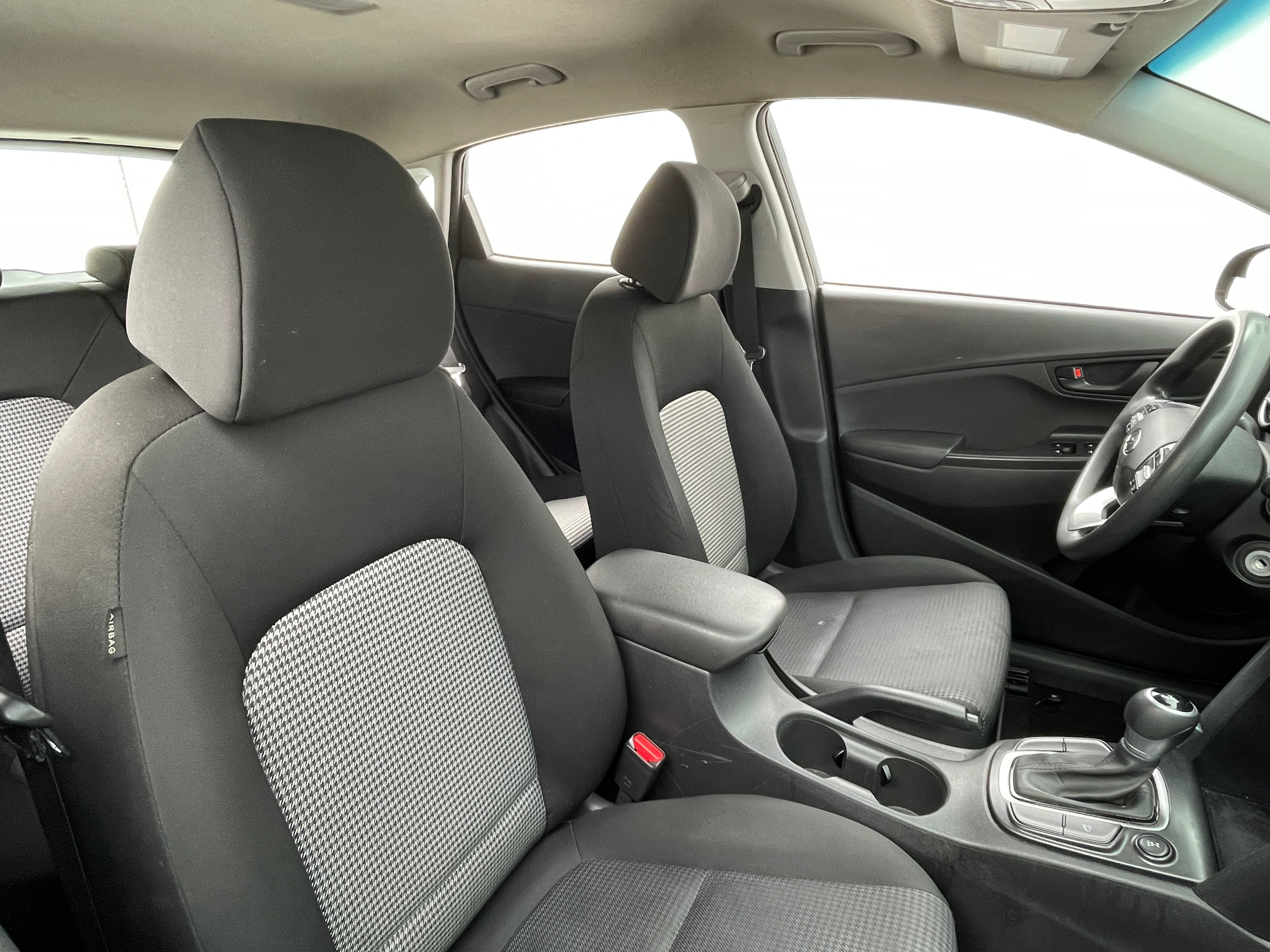 2020 Hyundai Kona SE 2
