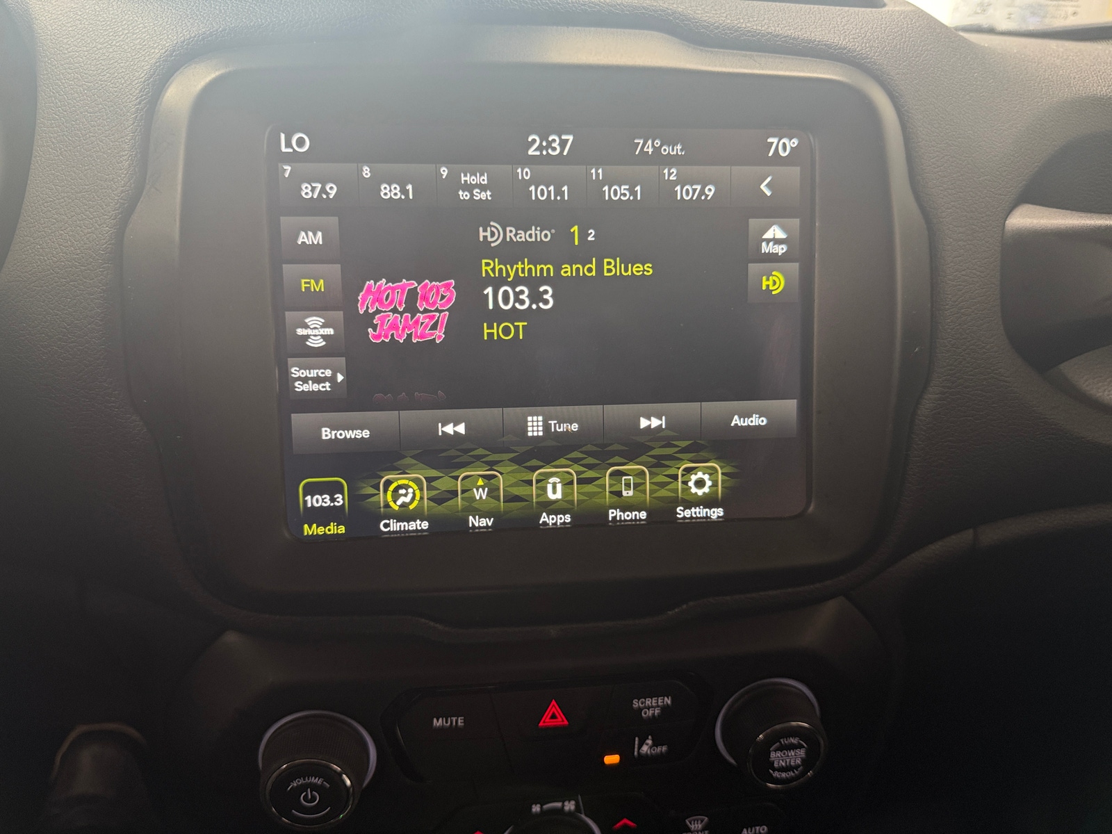 Thumbnail: 2023 Jeep Renegade - 4