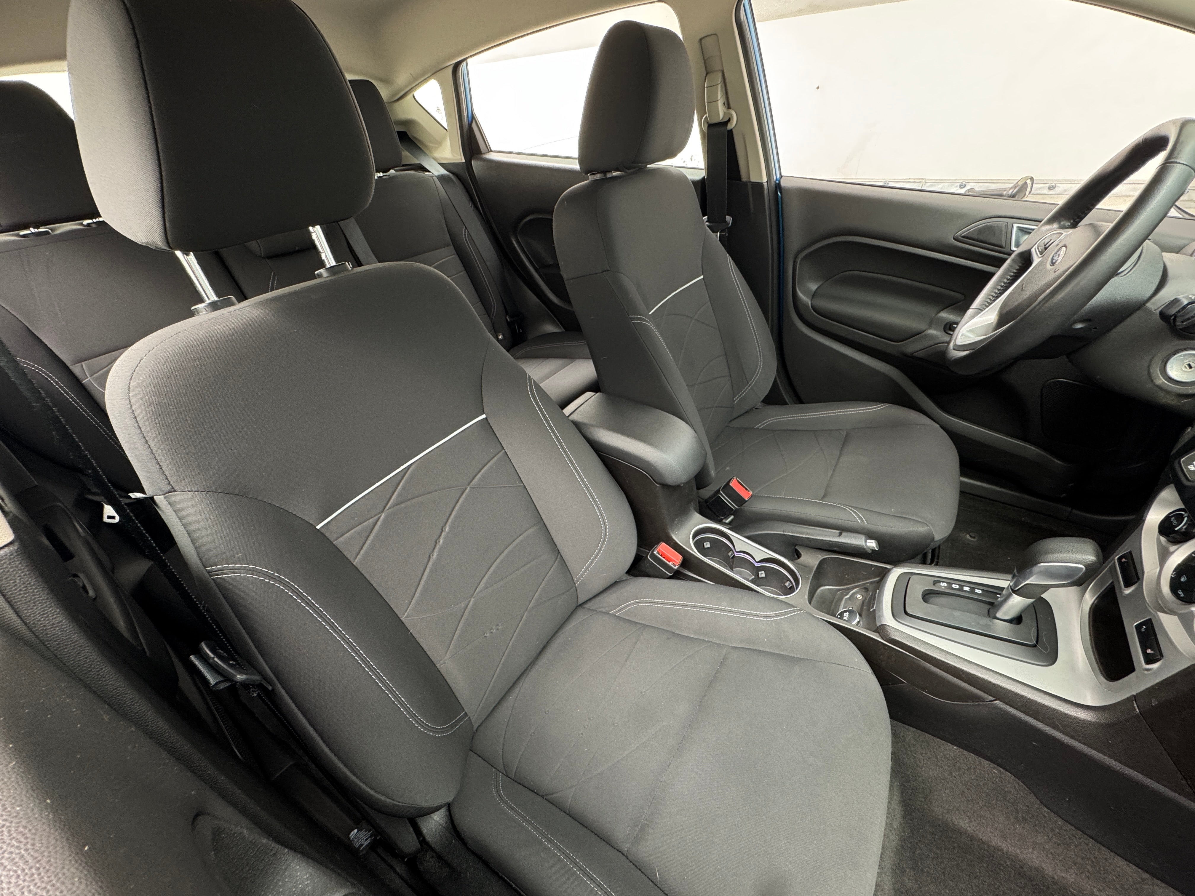 2014 Ford Fiesta SE 2