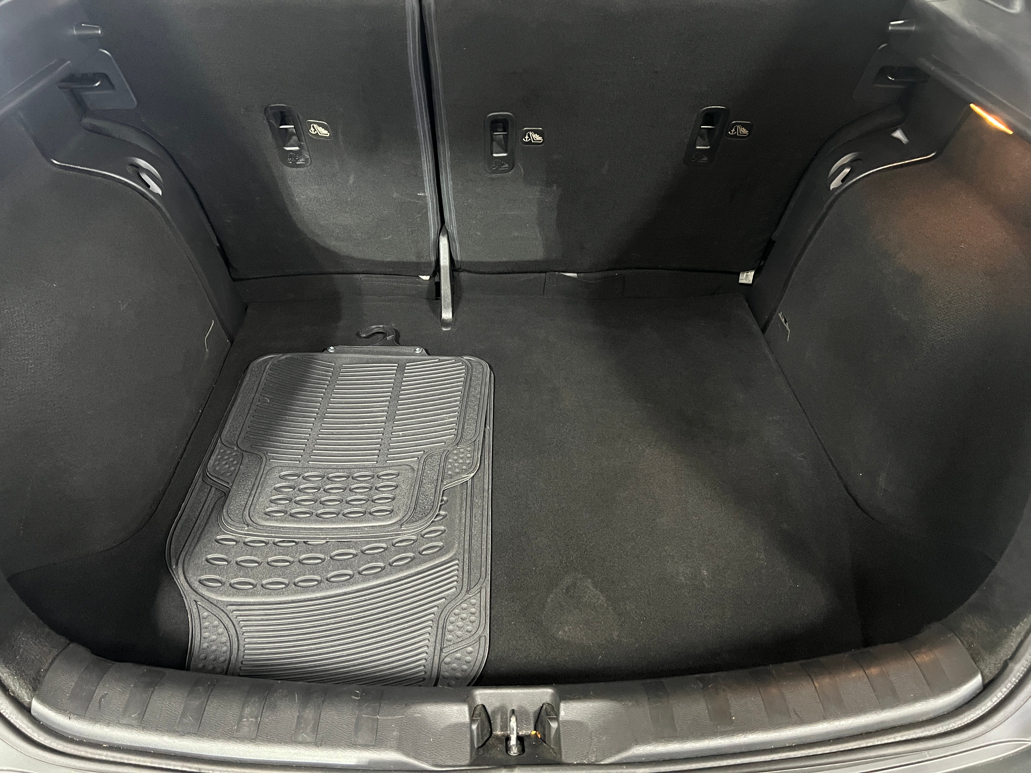 2020 Nissan Kicks S 7