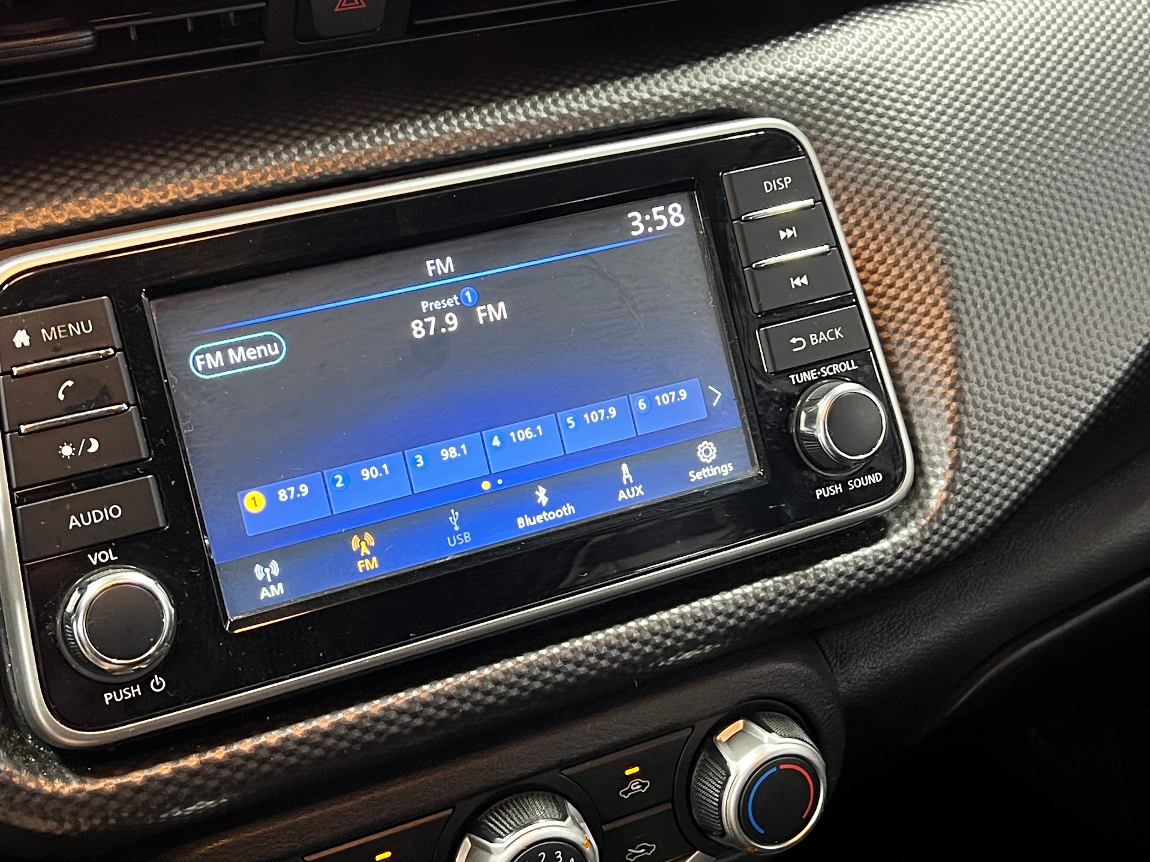 2020 Nissan Kicks S 4