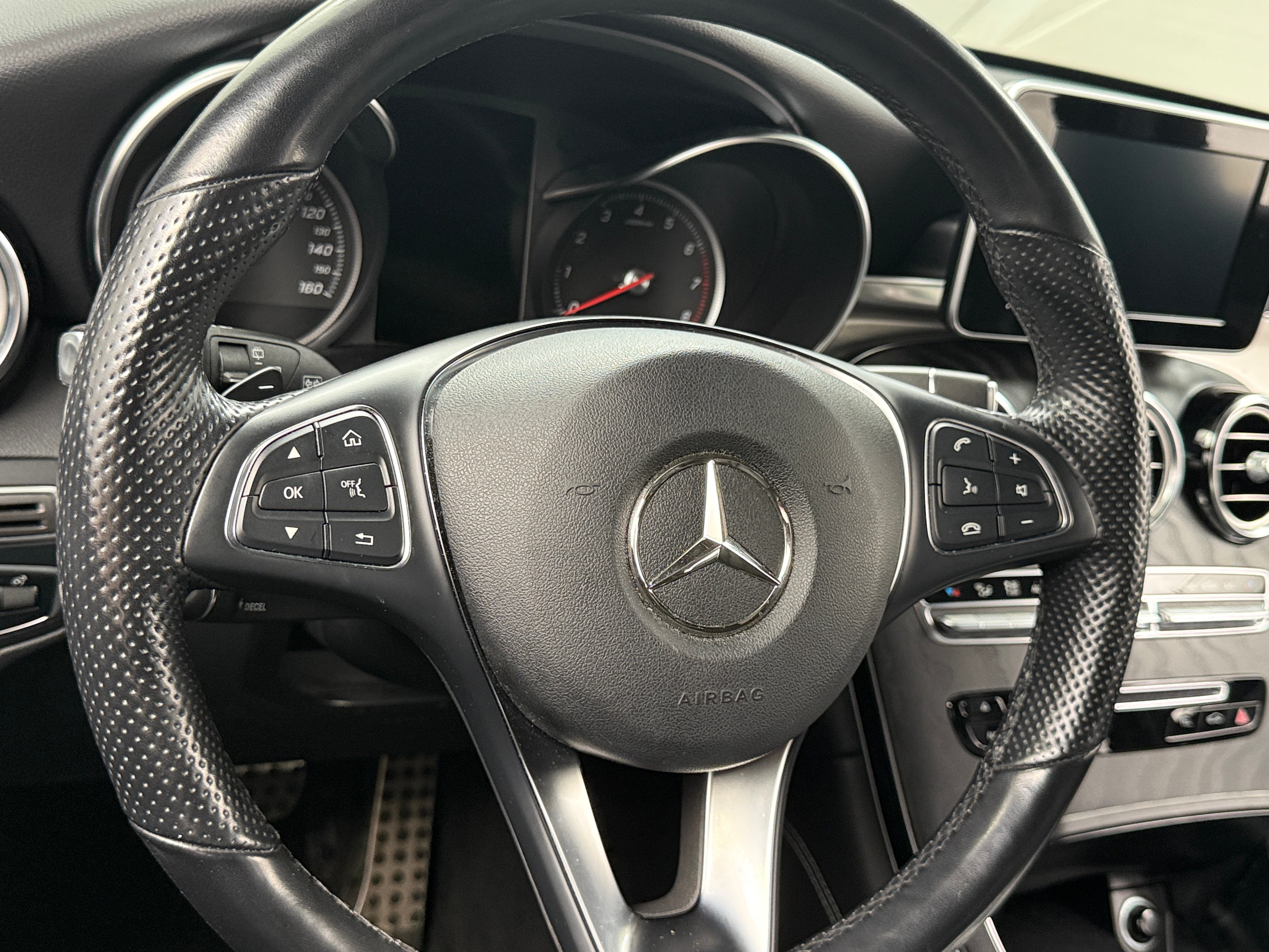 2019 Mercedes-Benz GLC 300 4