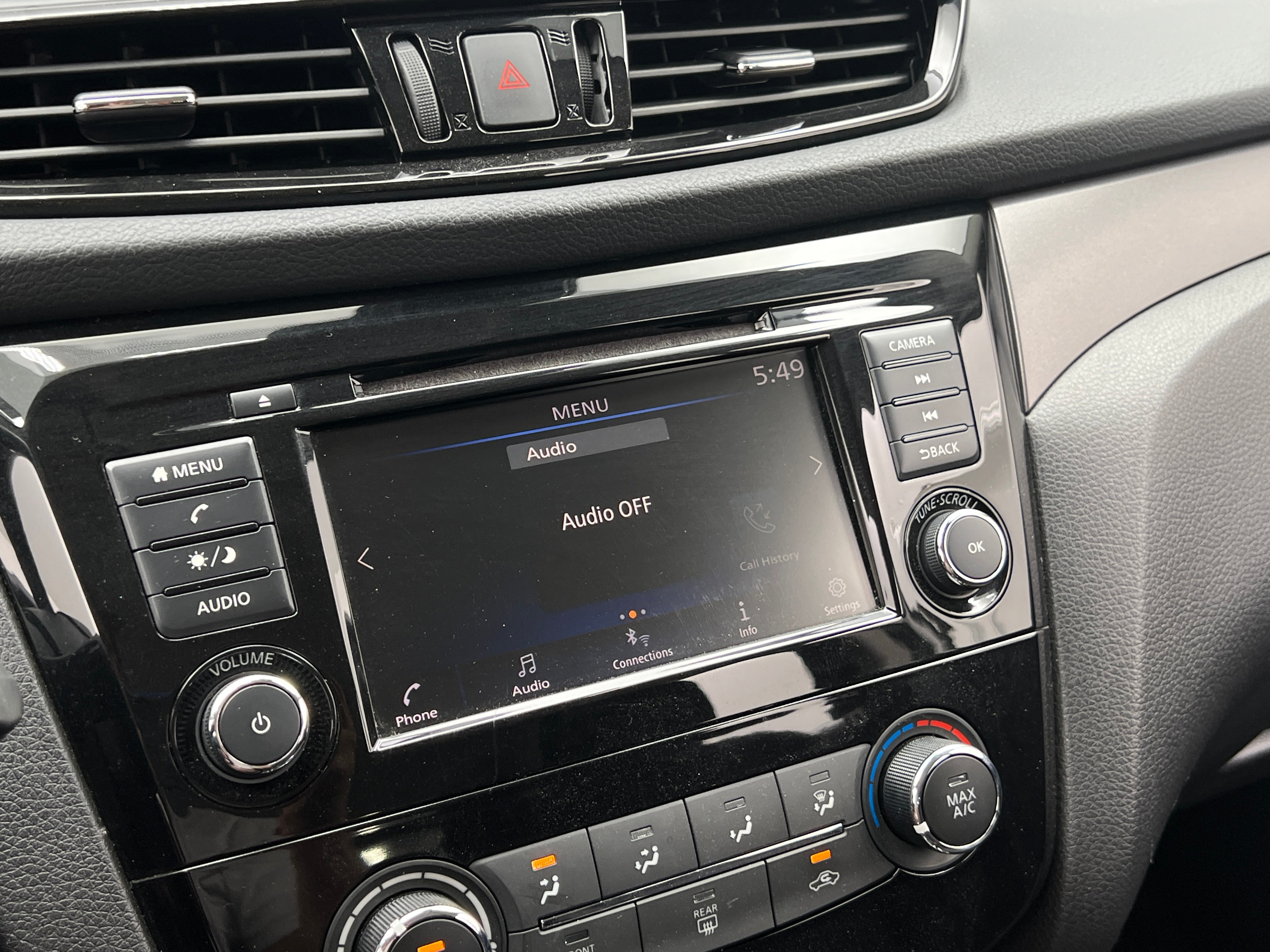 Thumbnail: 2021 Nissan Rogue Sport - 4