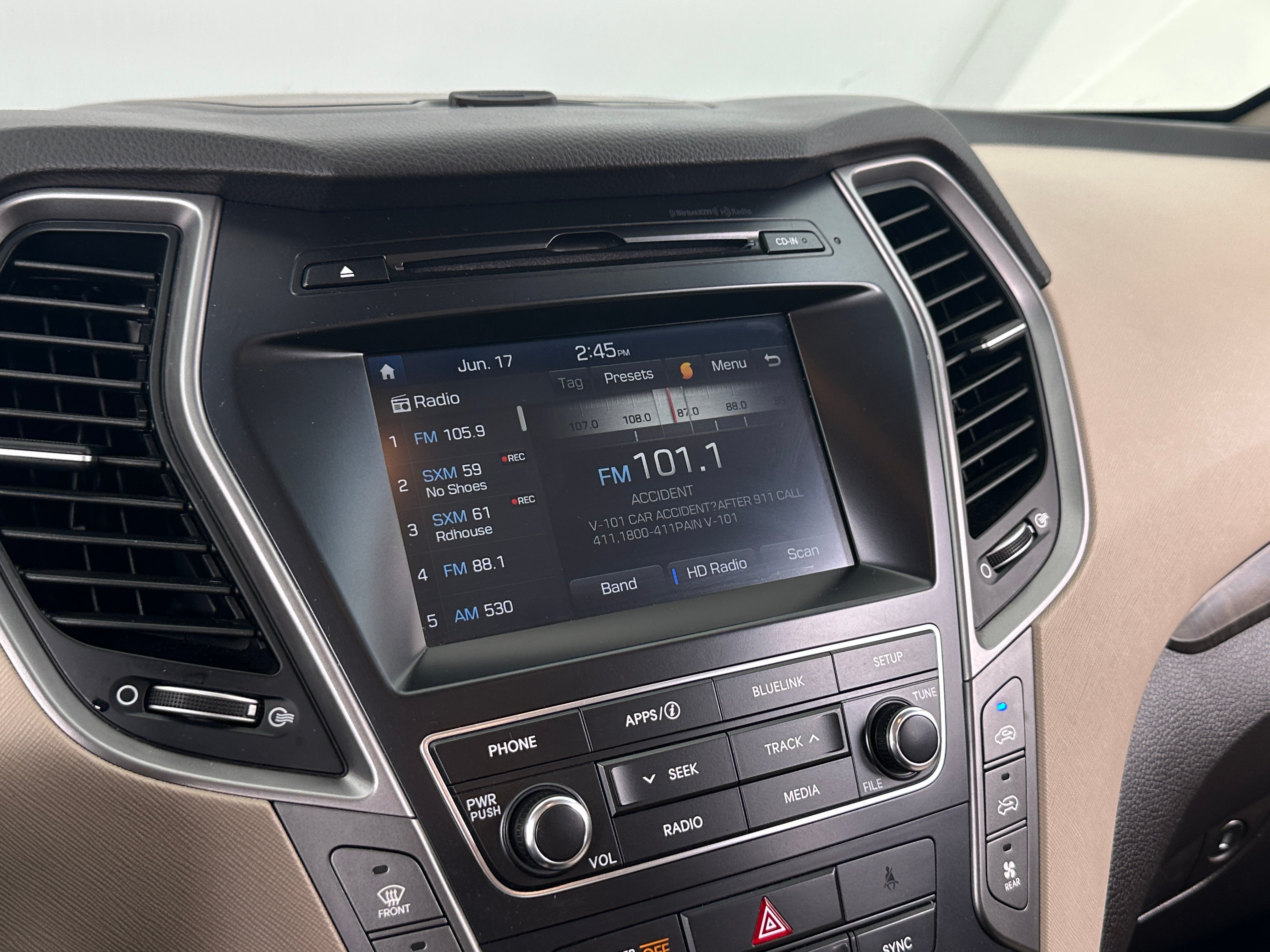 2018 Hyundai Santa Fe SE 4