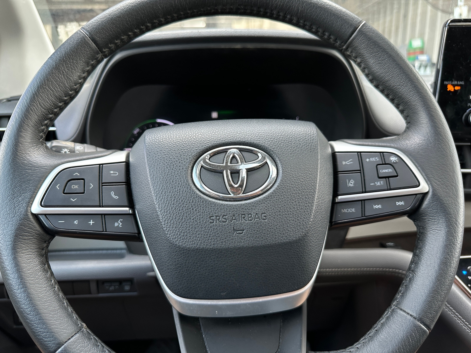 Thumbnail: 2022 Toyota Sienna - 4