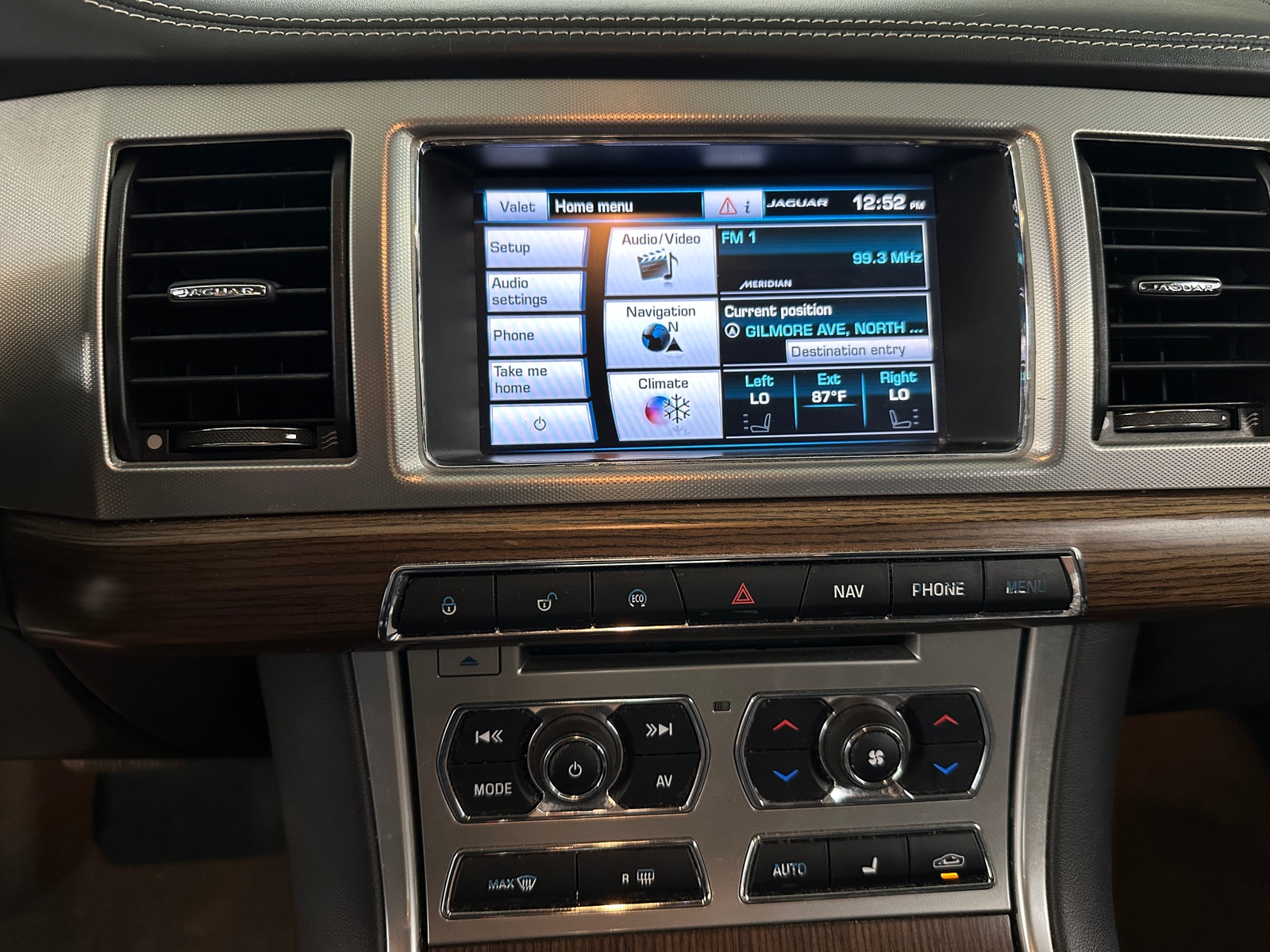 Thumbnail: 2015 Jaguar XF - 3