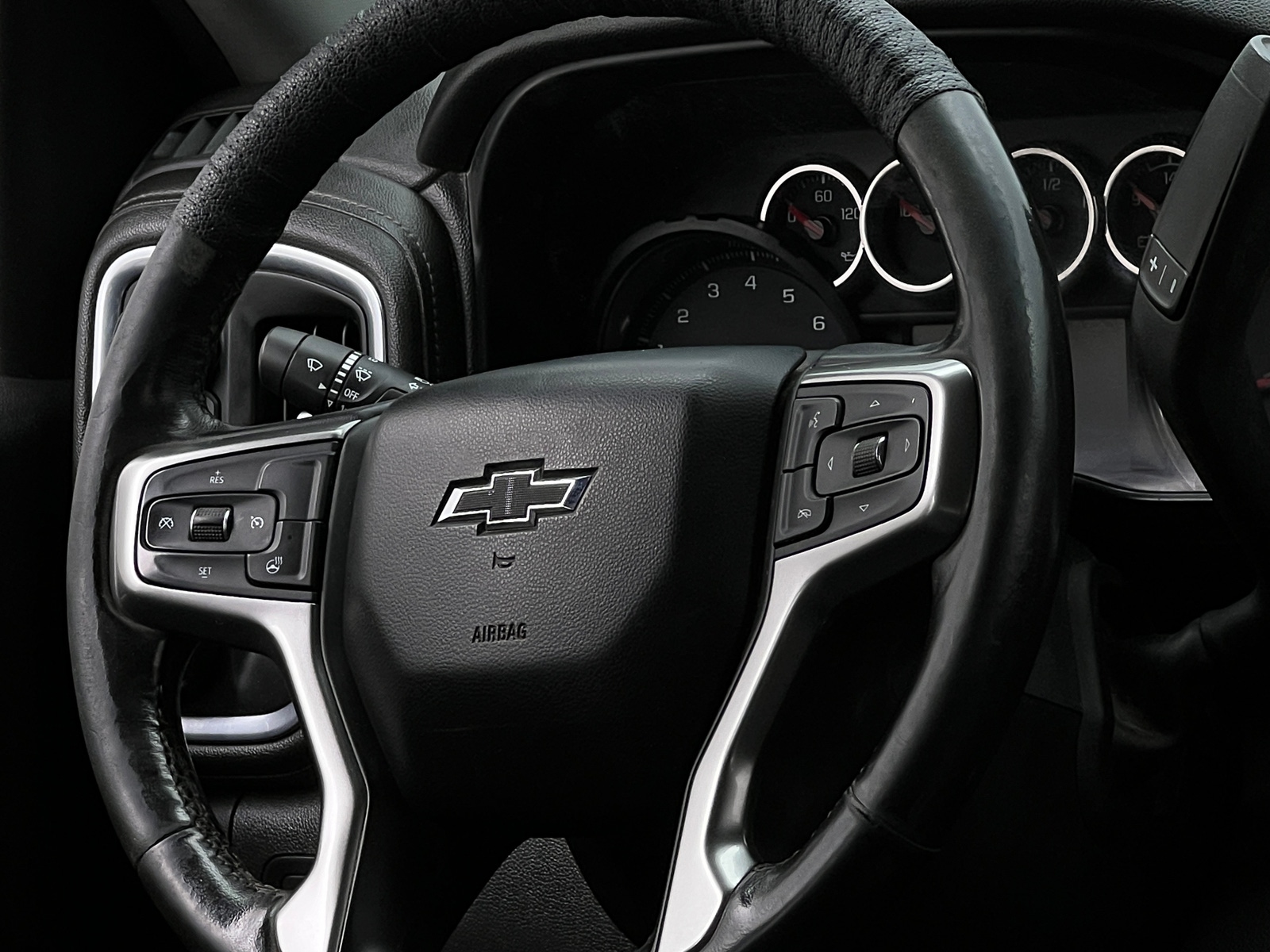 Thumbnail: 2021 Chevrolet Silverado 1500 - 4