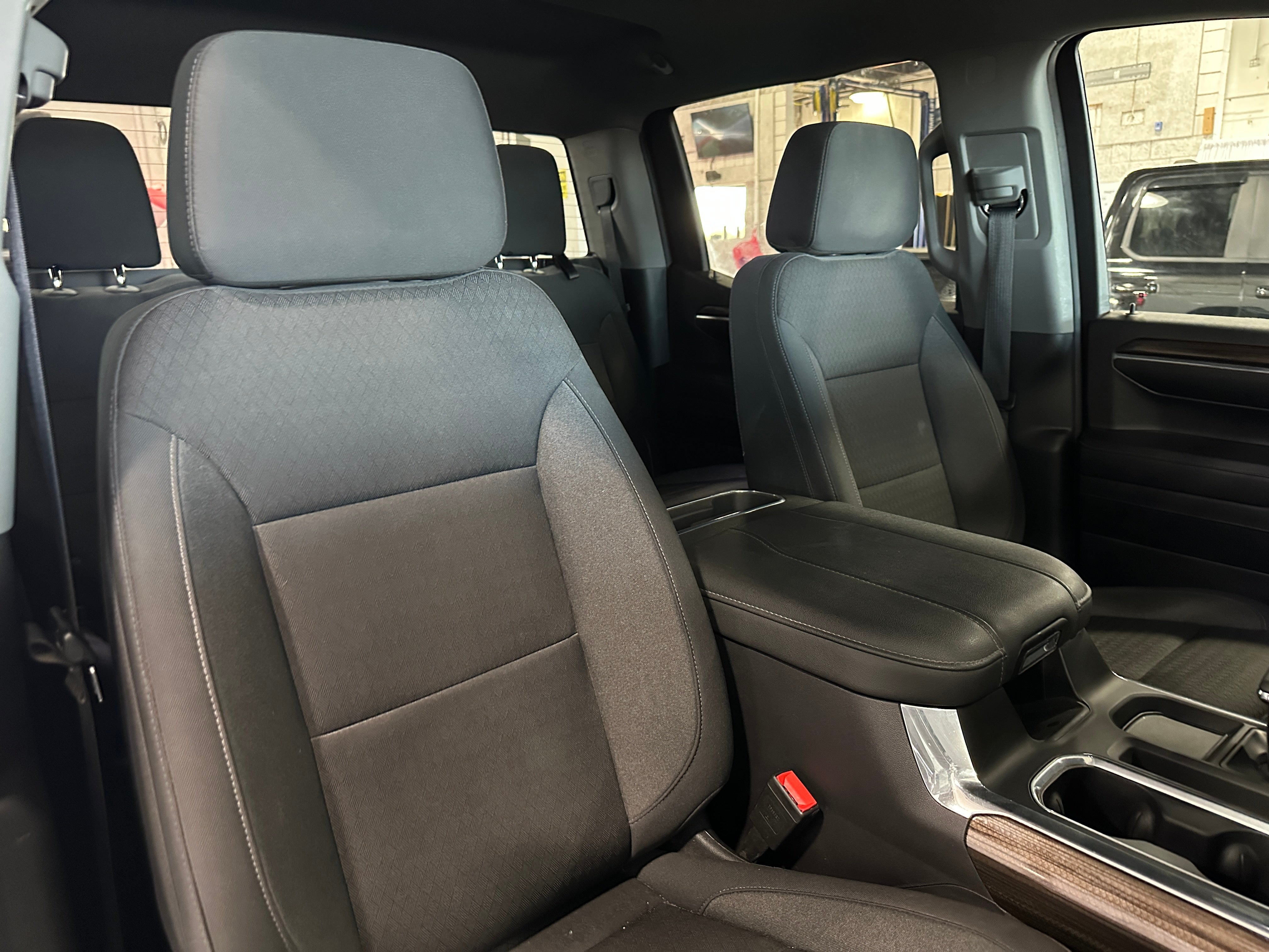 Thumbnail: 2024 Chevrolet Silverado 1500 - 2
