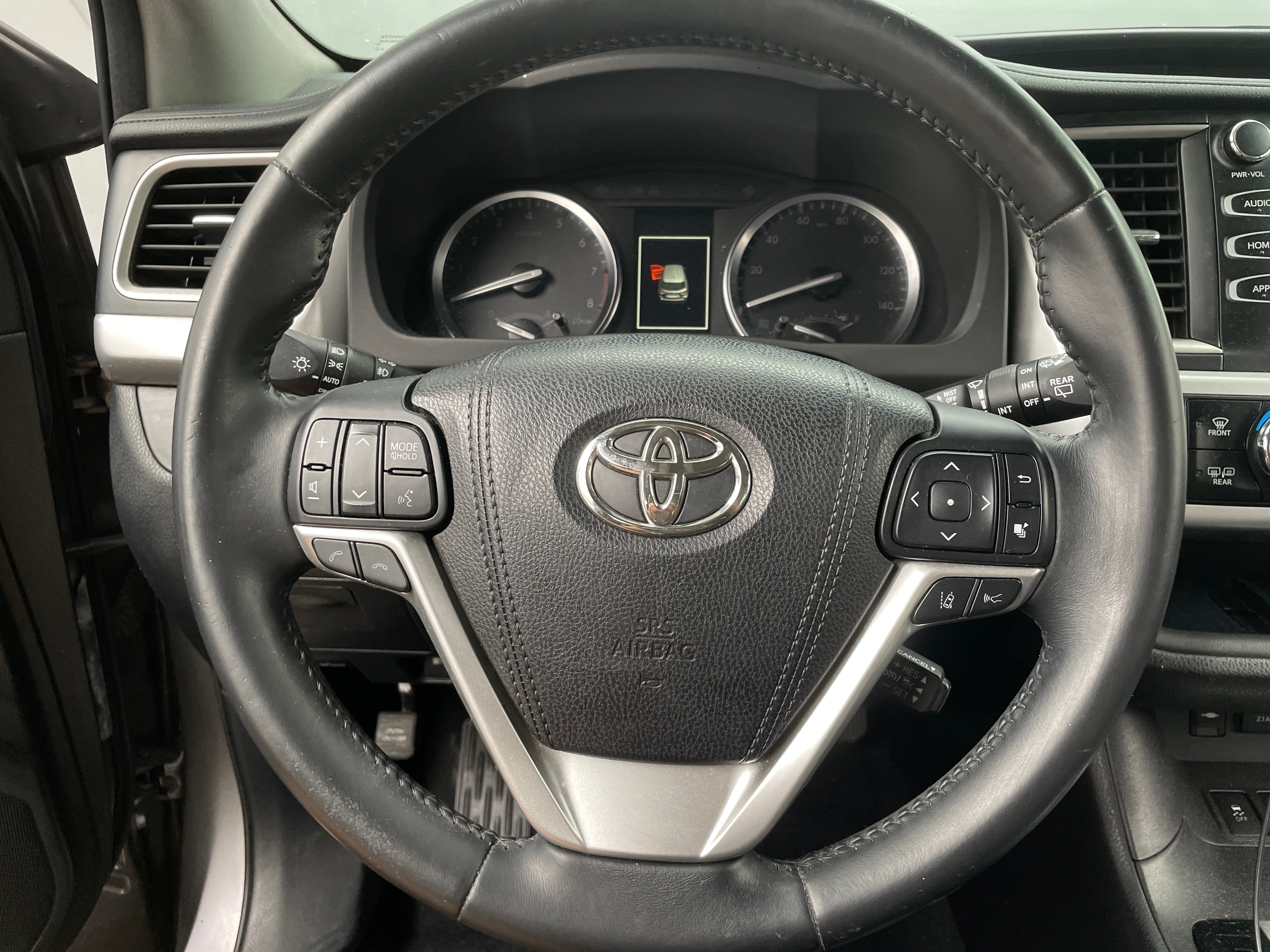 2017 Toyota Highlander SE 4