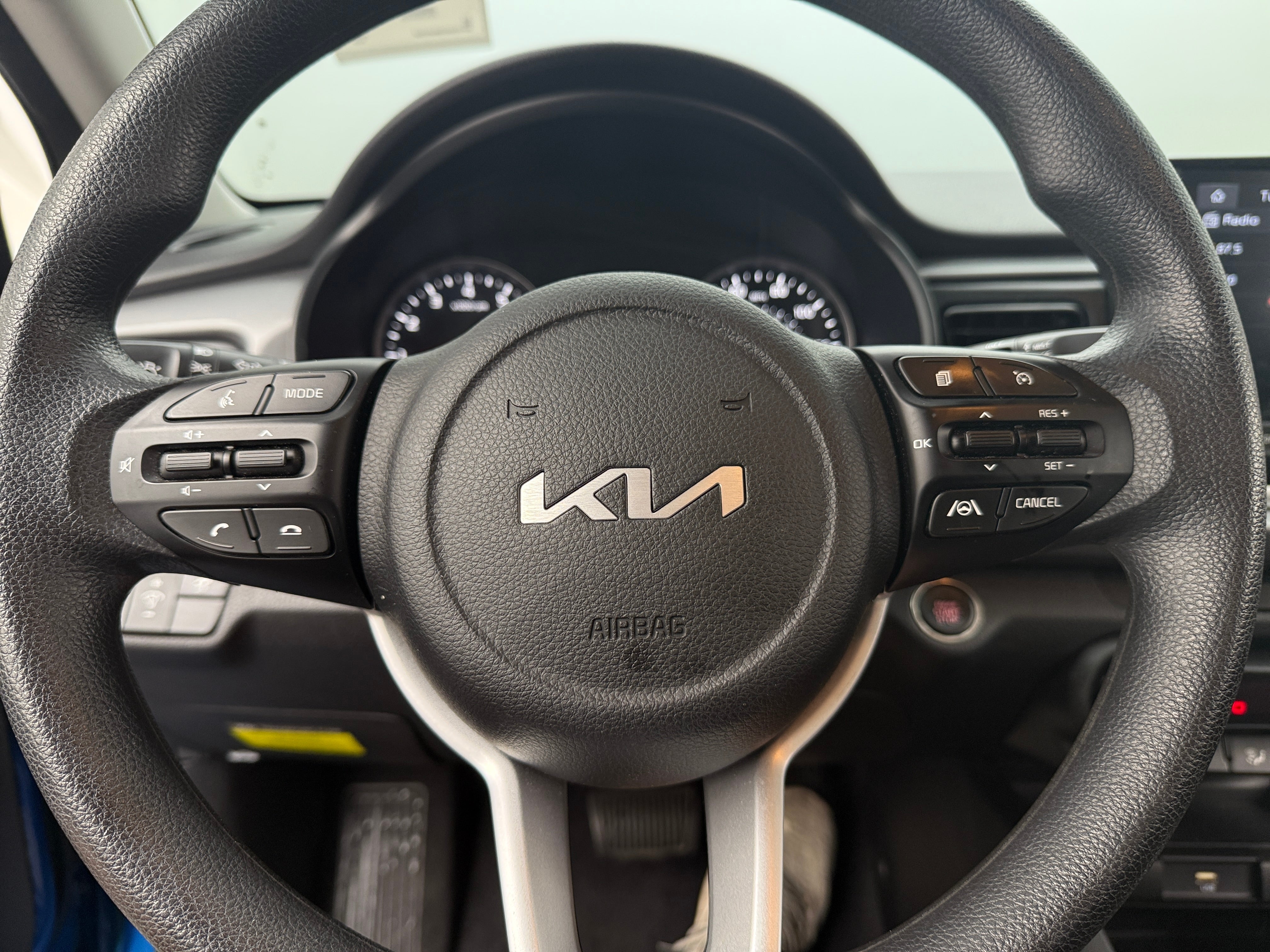 Thumbnail: 2022 Kia Rio - 5