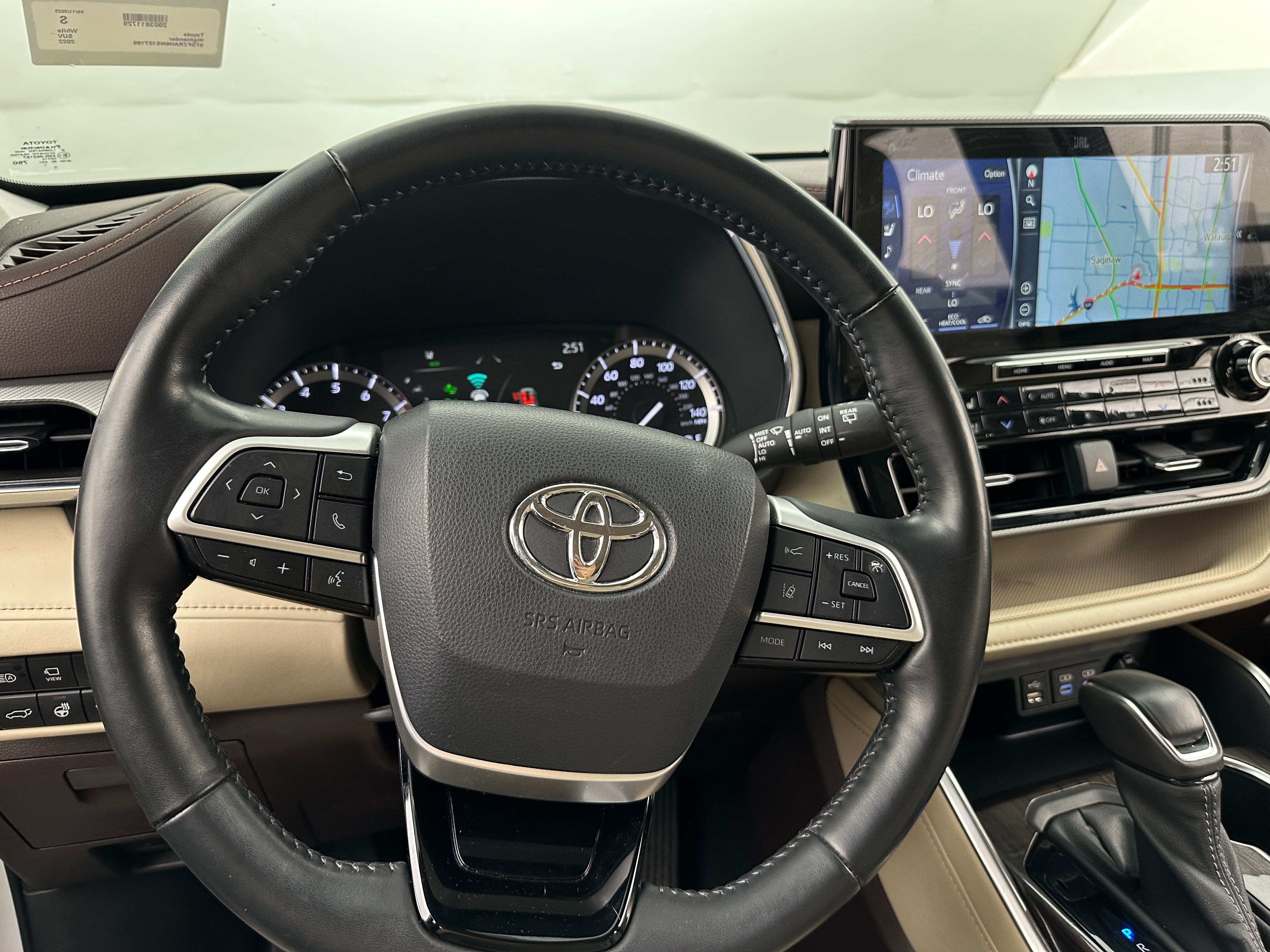 Thumbnail: 2022 Toyota Highlander - 4