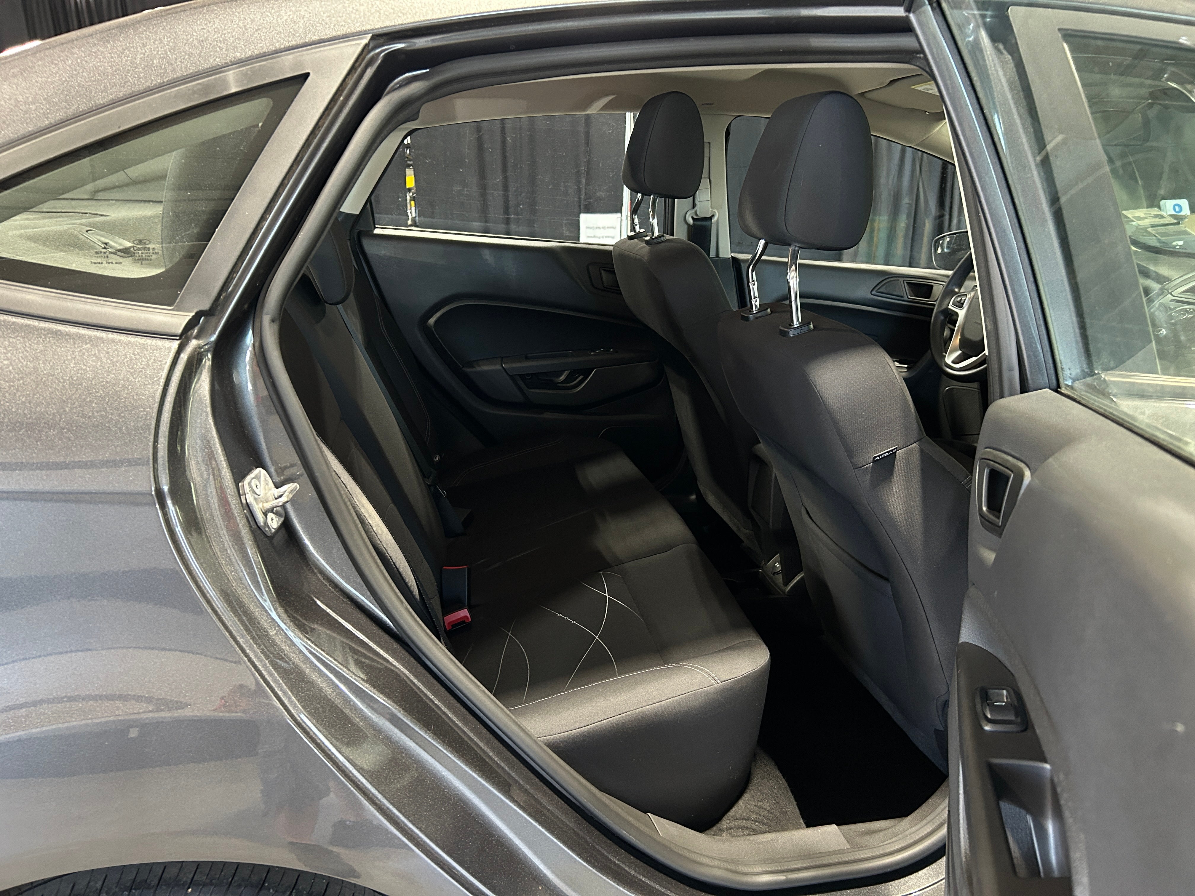 2018 Ford Fiesta SE 6