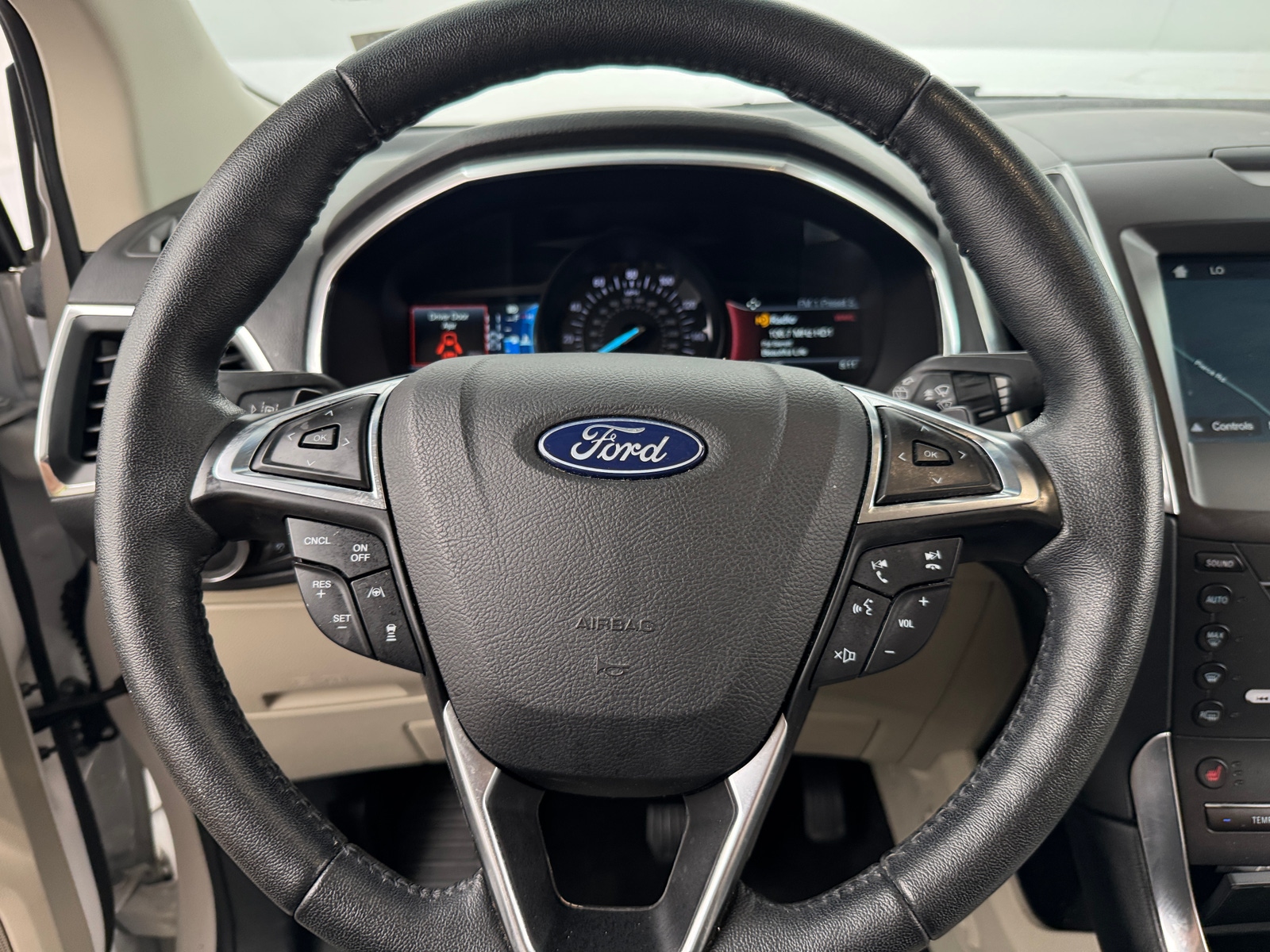 Thumbnail: 2019 Ford Edge - 4