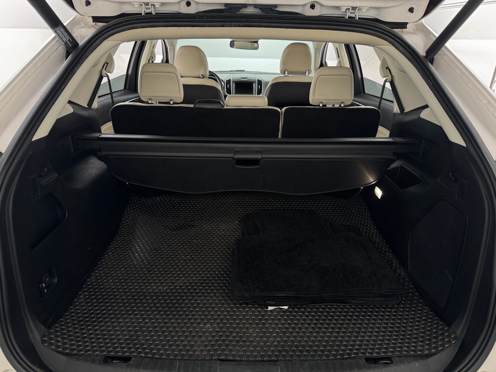 Thumbnail: 2019 Ford Edge - 6